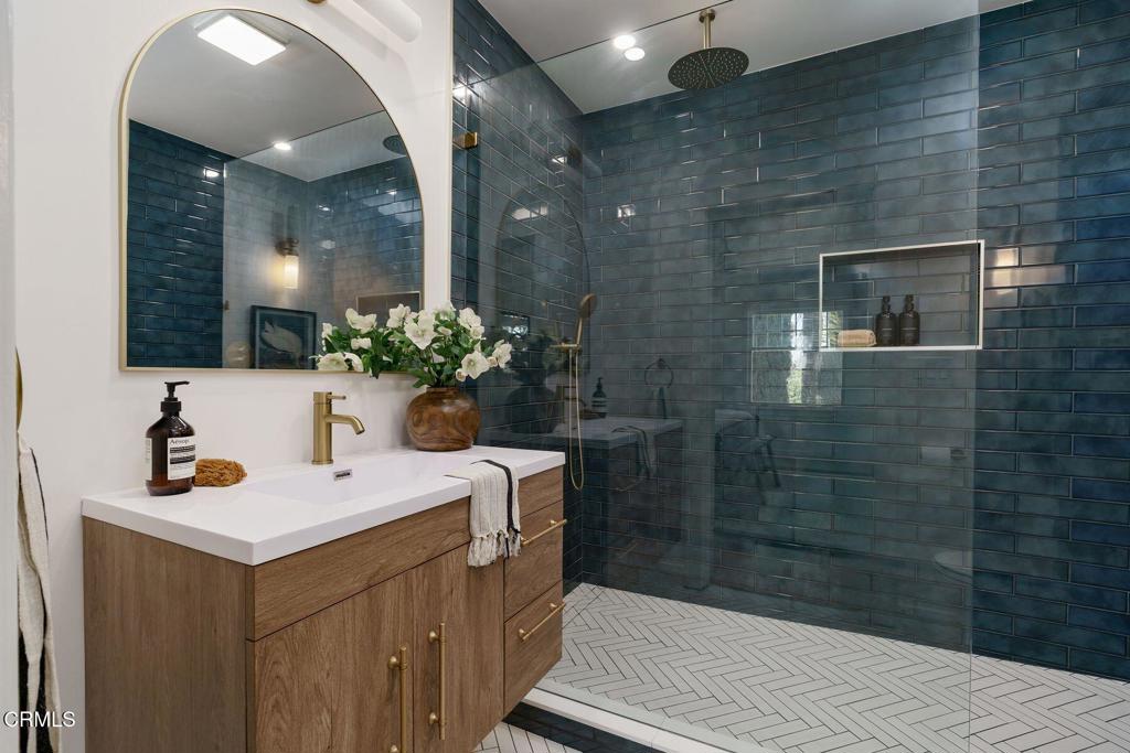 10047 Blackburn Road