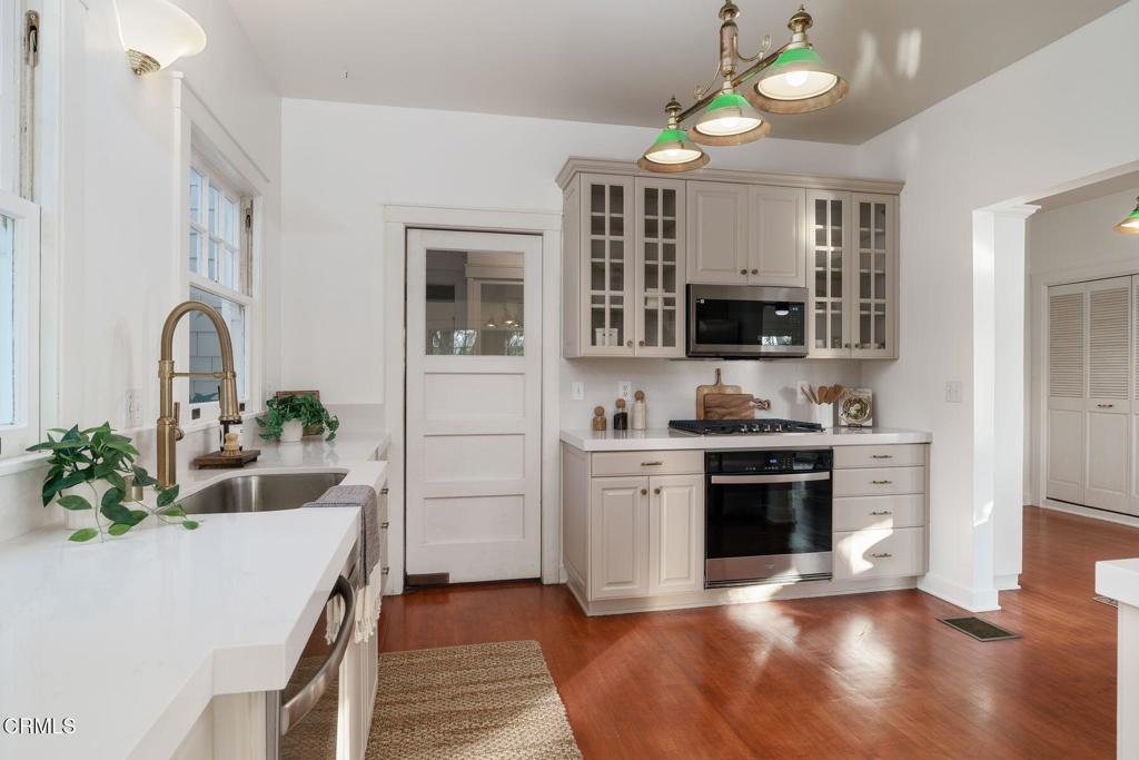 10047 Blackburn Road