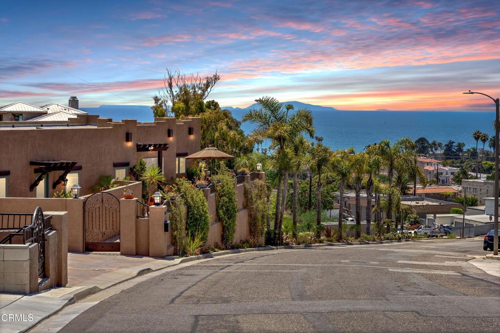 300 N Kalorama Street