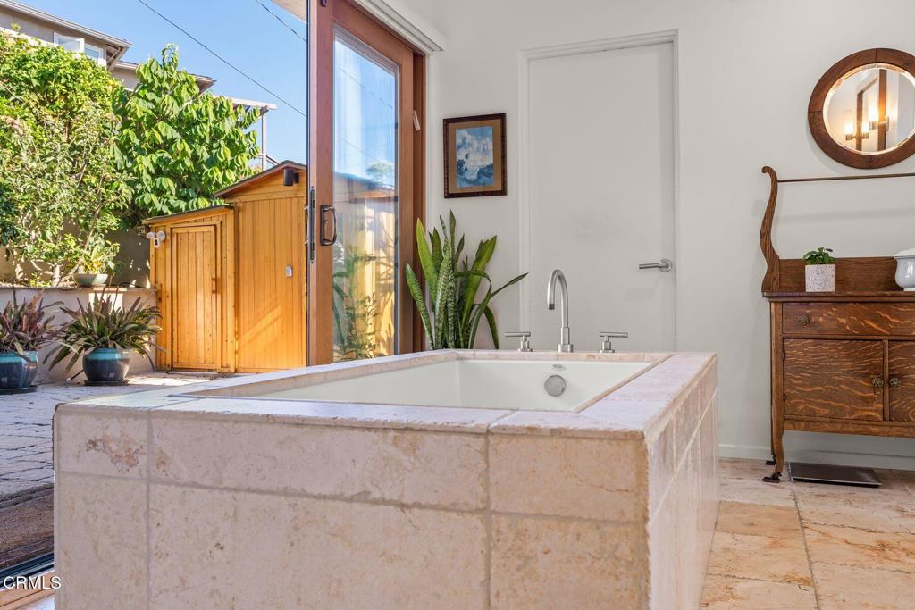 268 N Linda Vista Avenue