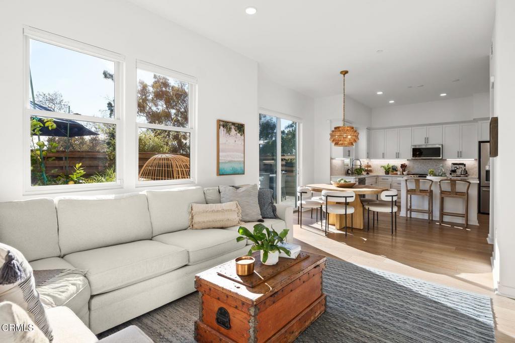 1578 E Thompson Boulevard