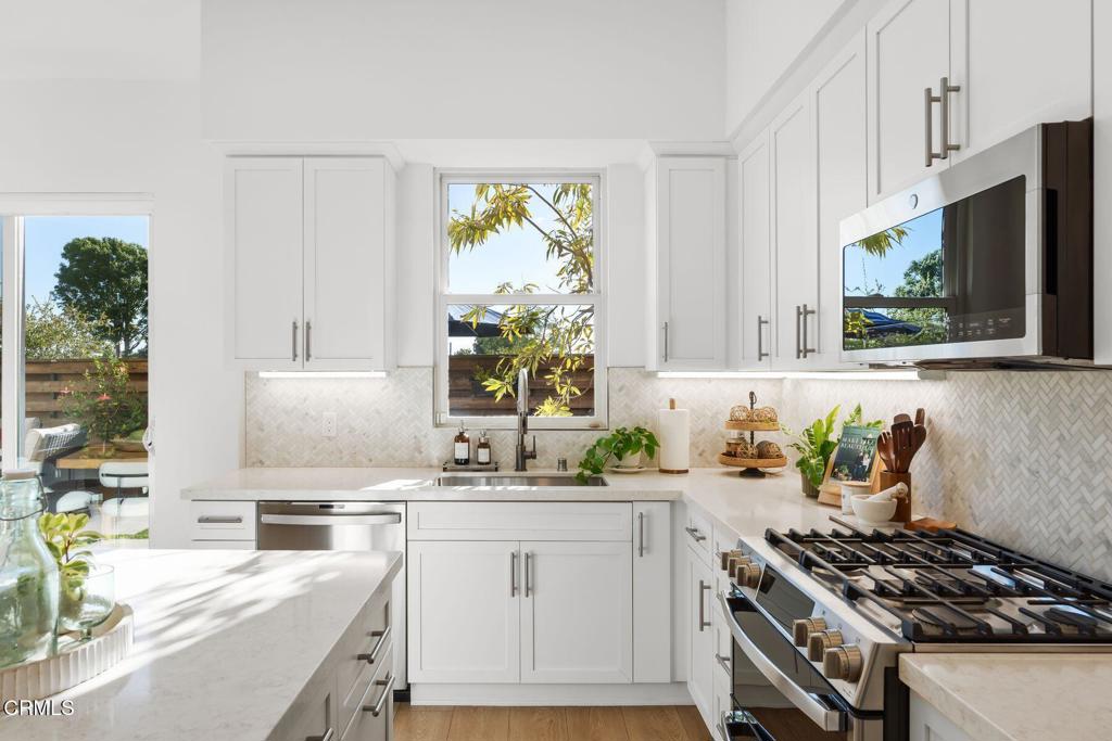 1578 E Thompson Boulevard