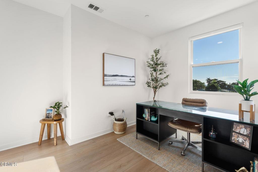 1578 E Thompson Boulevard