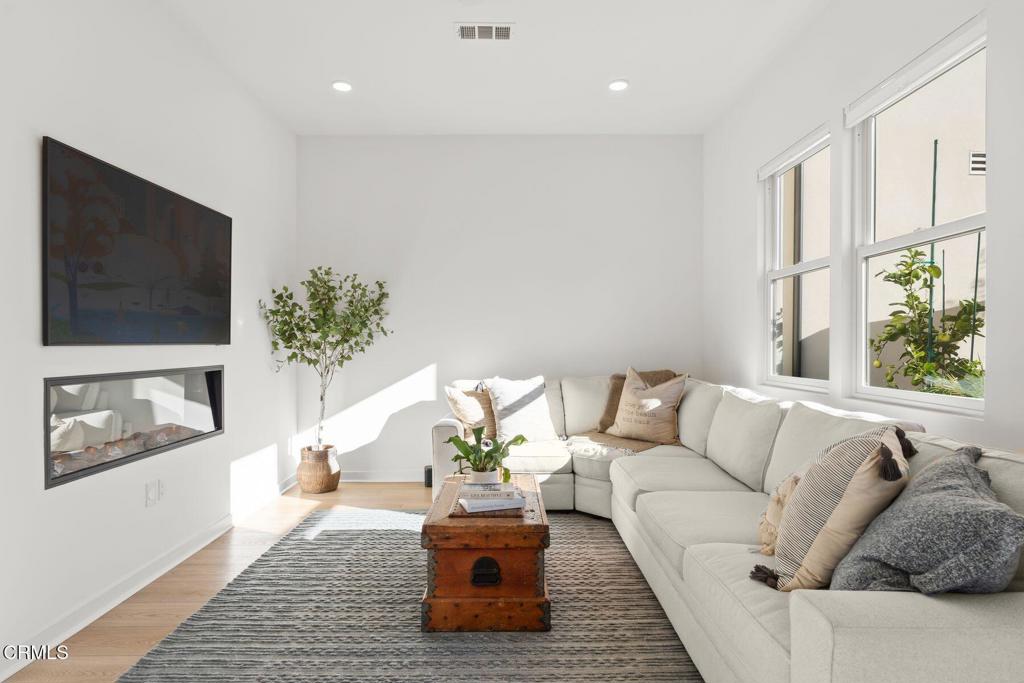 1578 E Thompson Boulevard