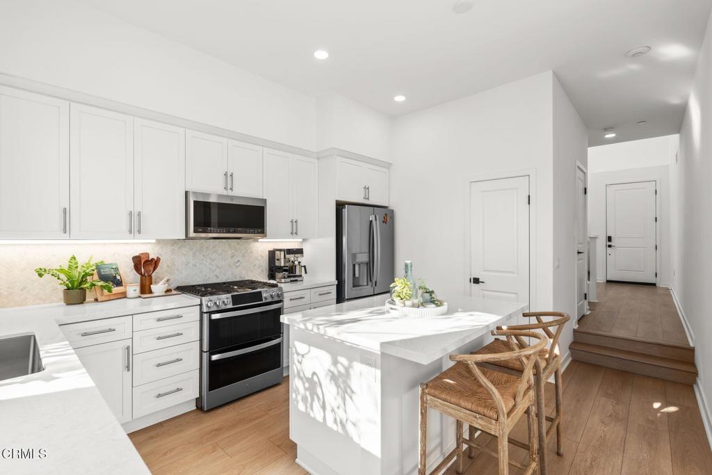 1578 E Thompson Boulevard