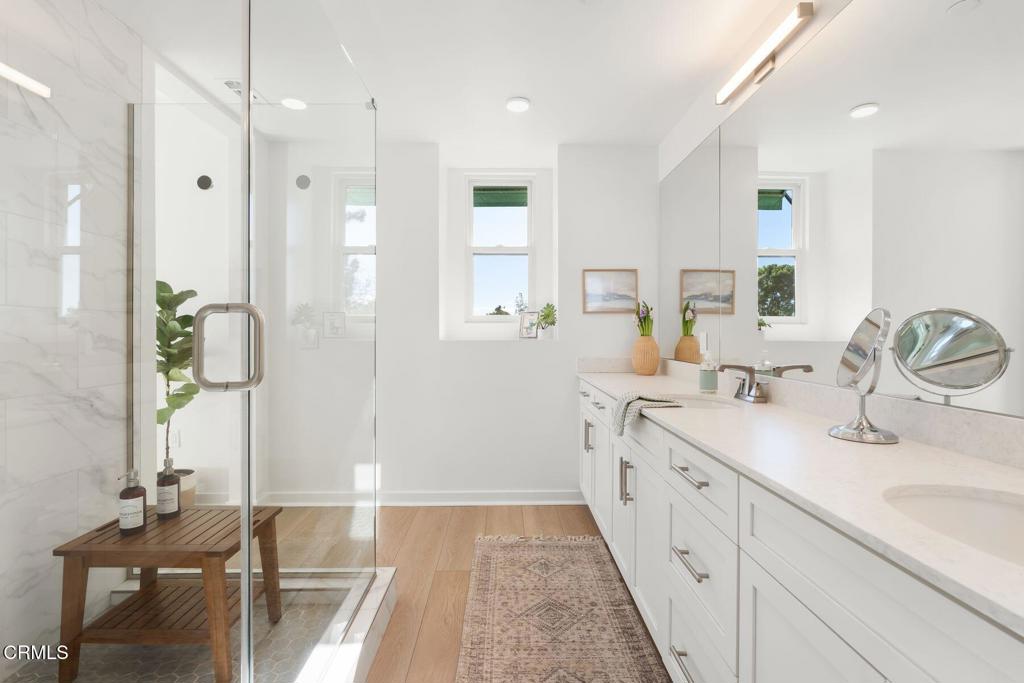 1578 E Thompson Boulevard