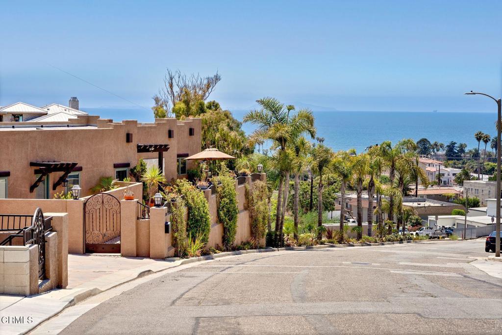 300 N Kalorama Street