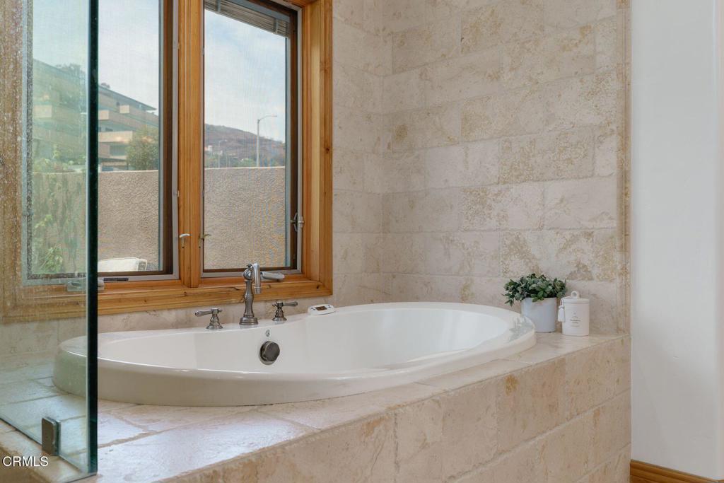 300 N Kalorama Street