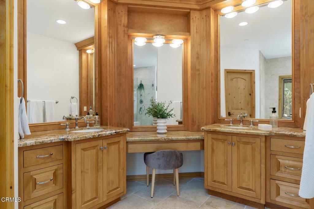 300 N Kalorama Street