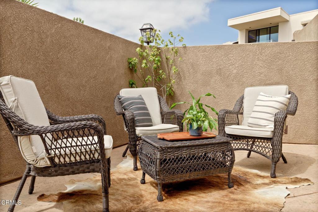 300 N Kalorama Street