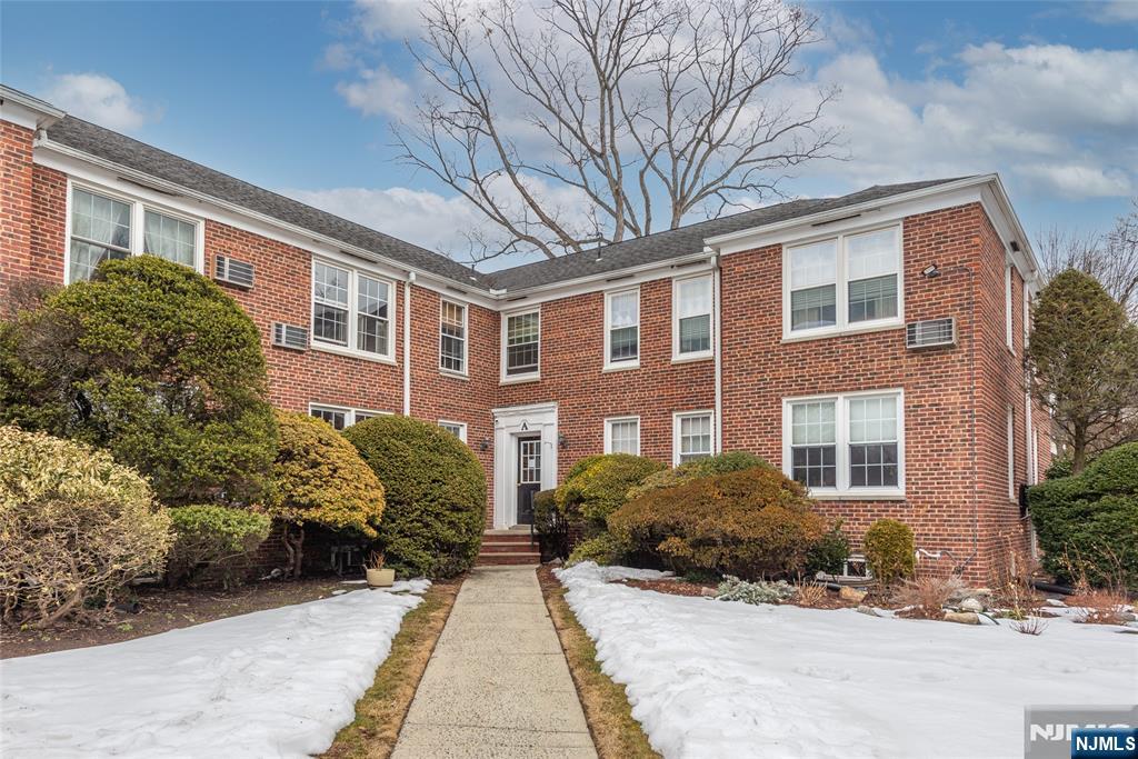 101 Gates Avenue 2A