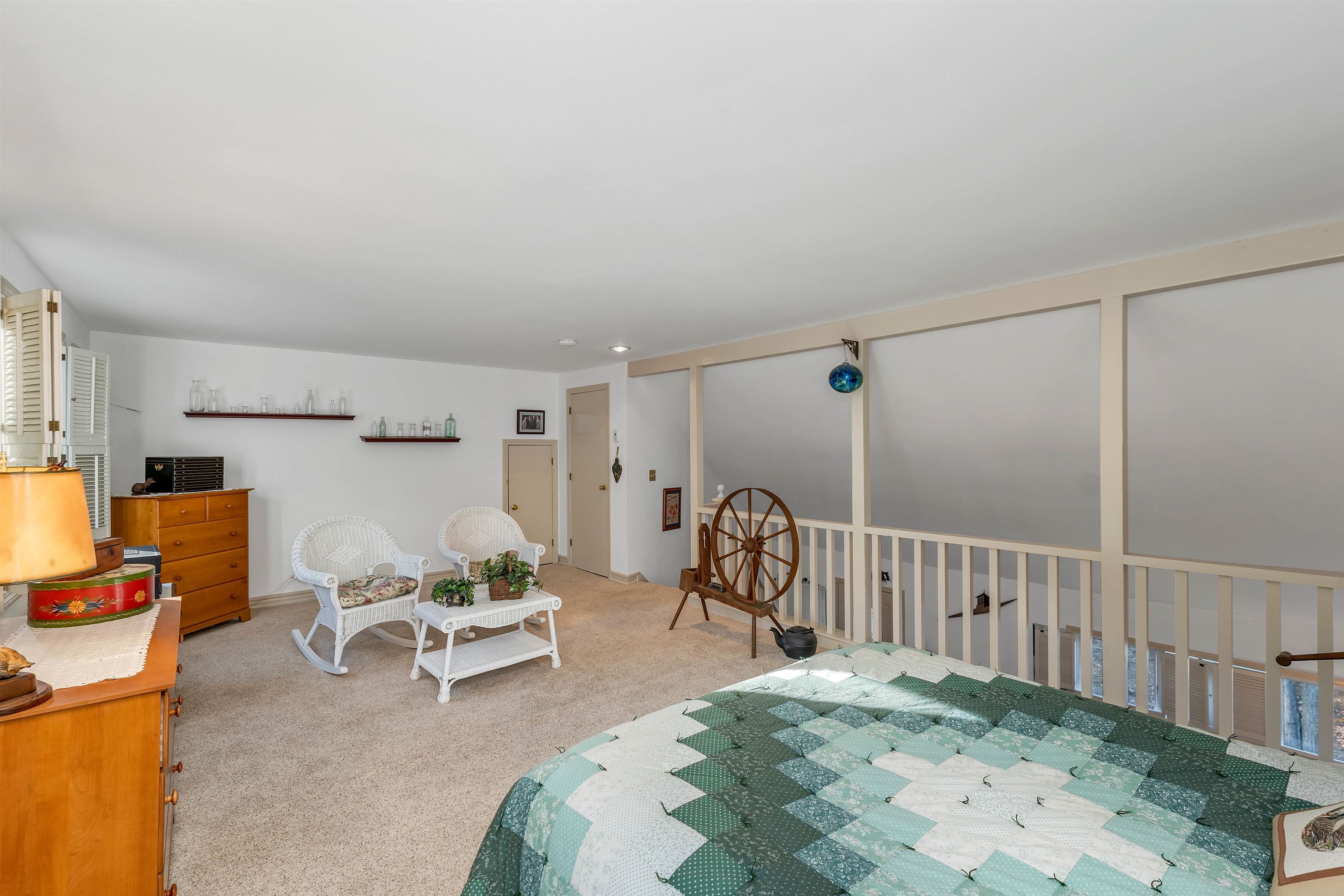 2393 Lake Shore Road Unit: 17