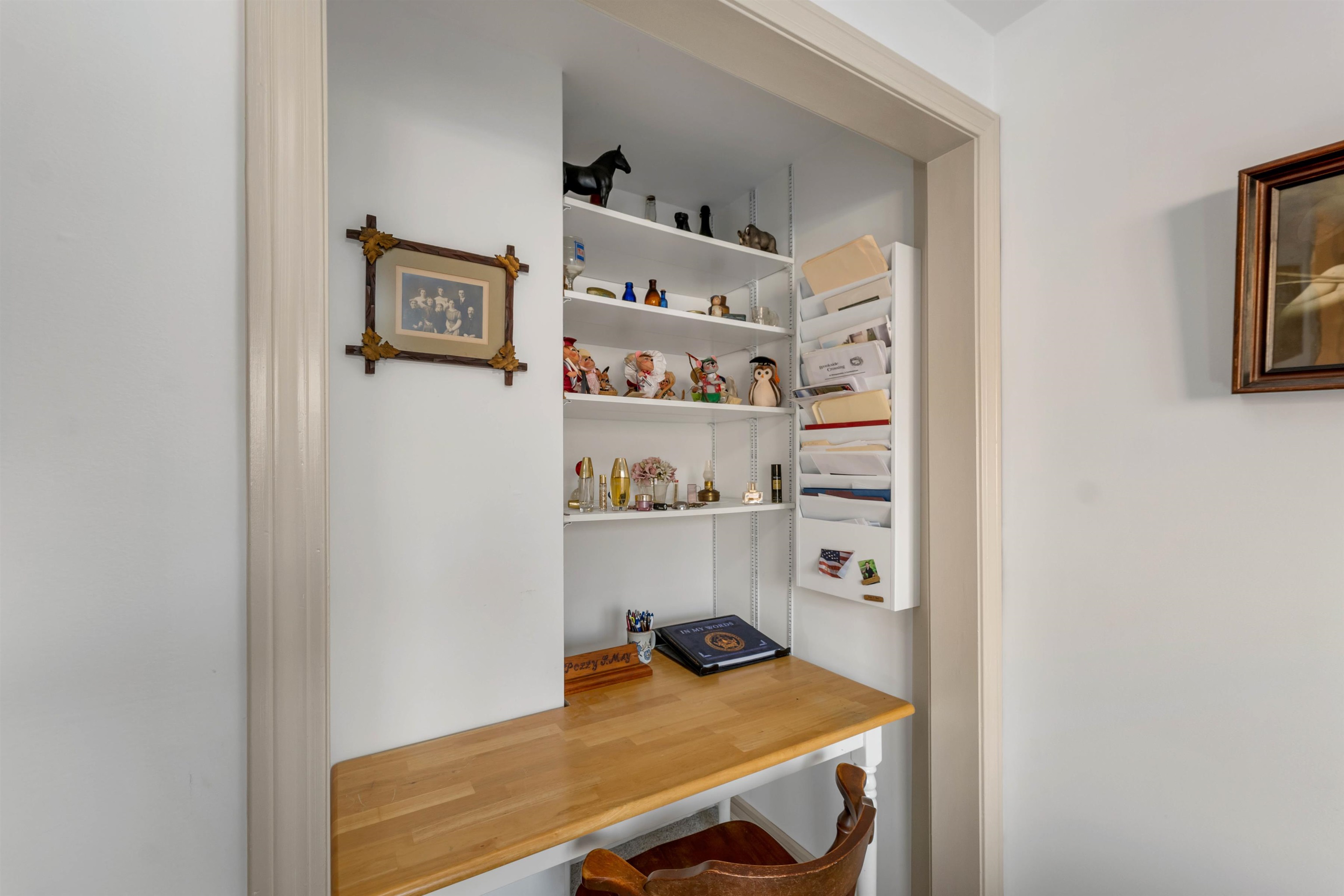 2393 Lake Shore Road Unit: 17