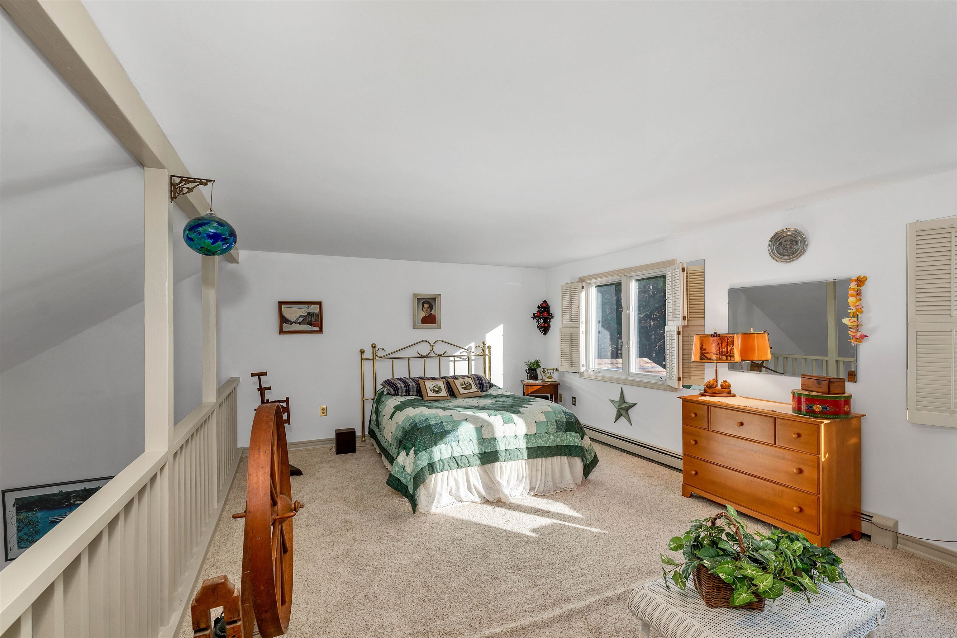 2393 Lake Shore Road Unit: 17