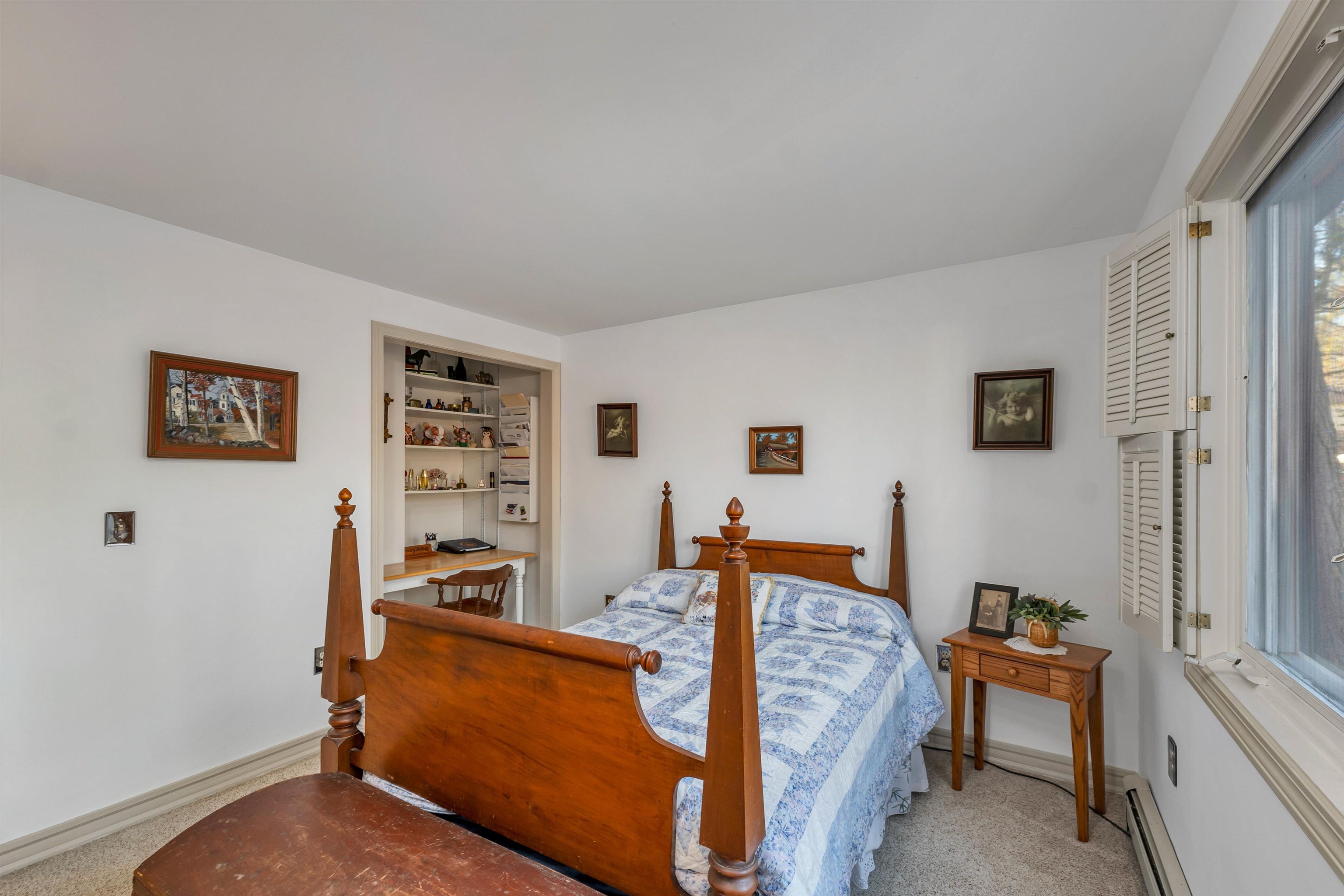 2393 Lake Shore Road Unit: 17