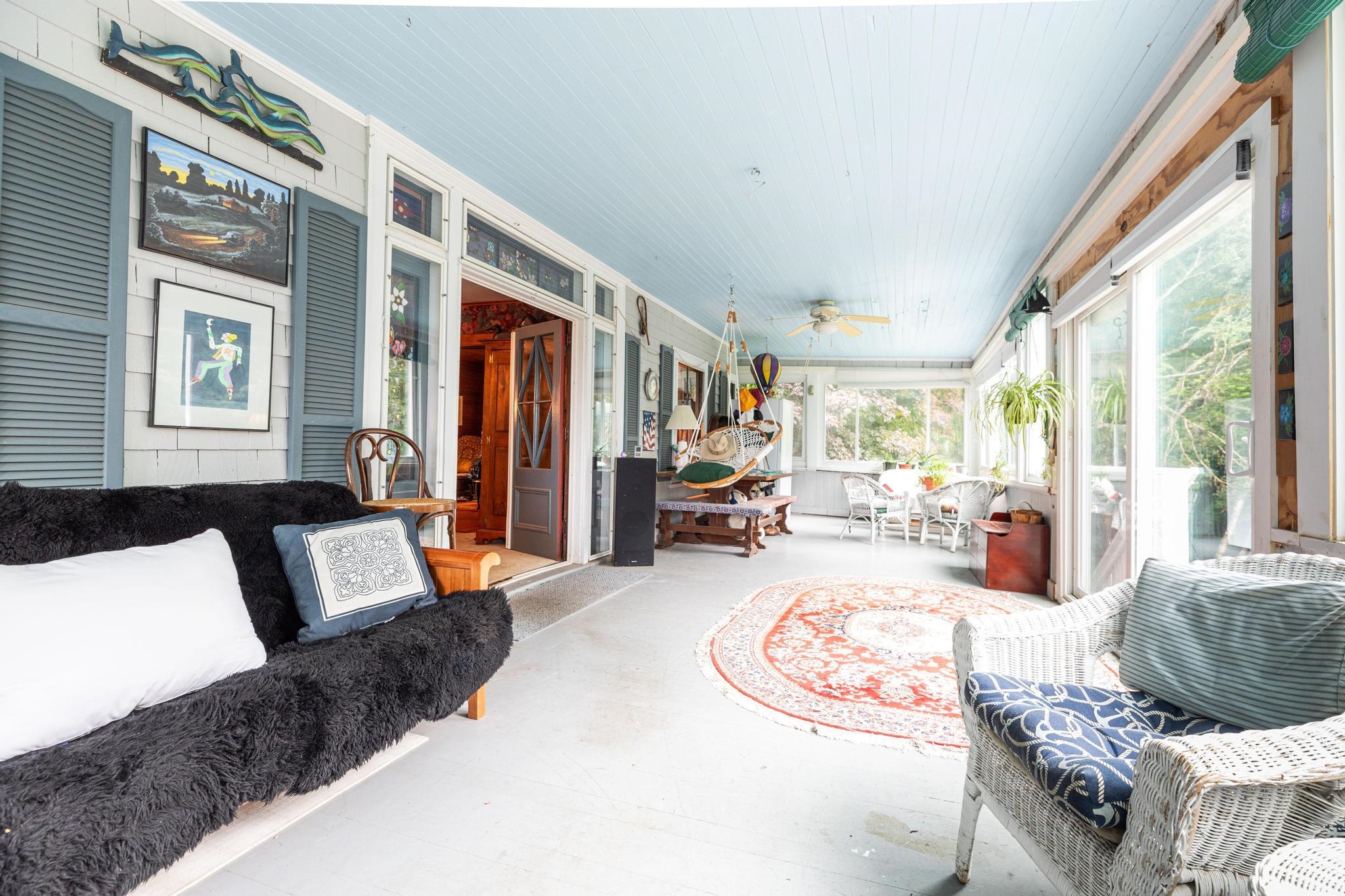 22 Courtyard Circle