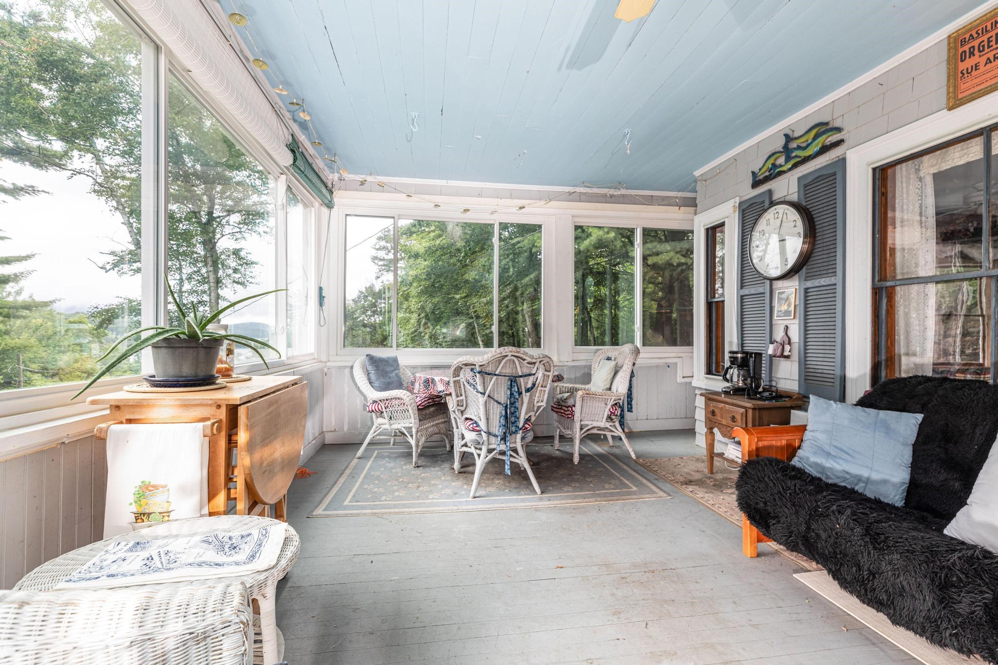 22 Courtyard Circle