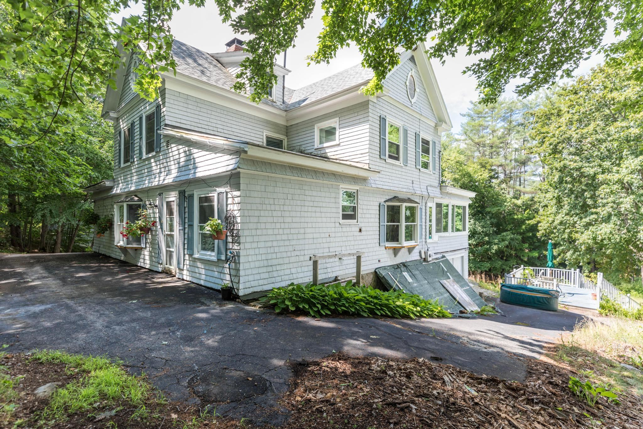 22 Courtyard Circle
