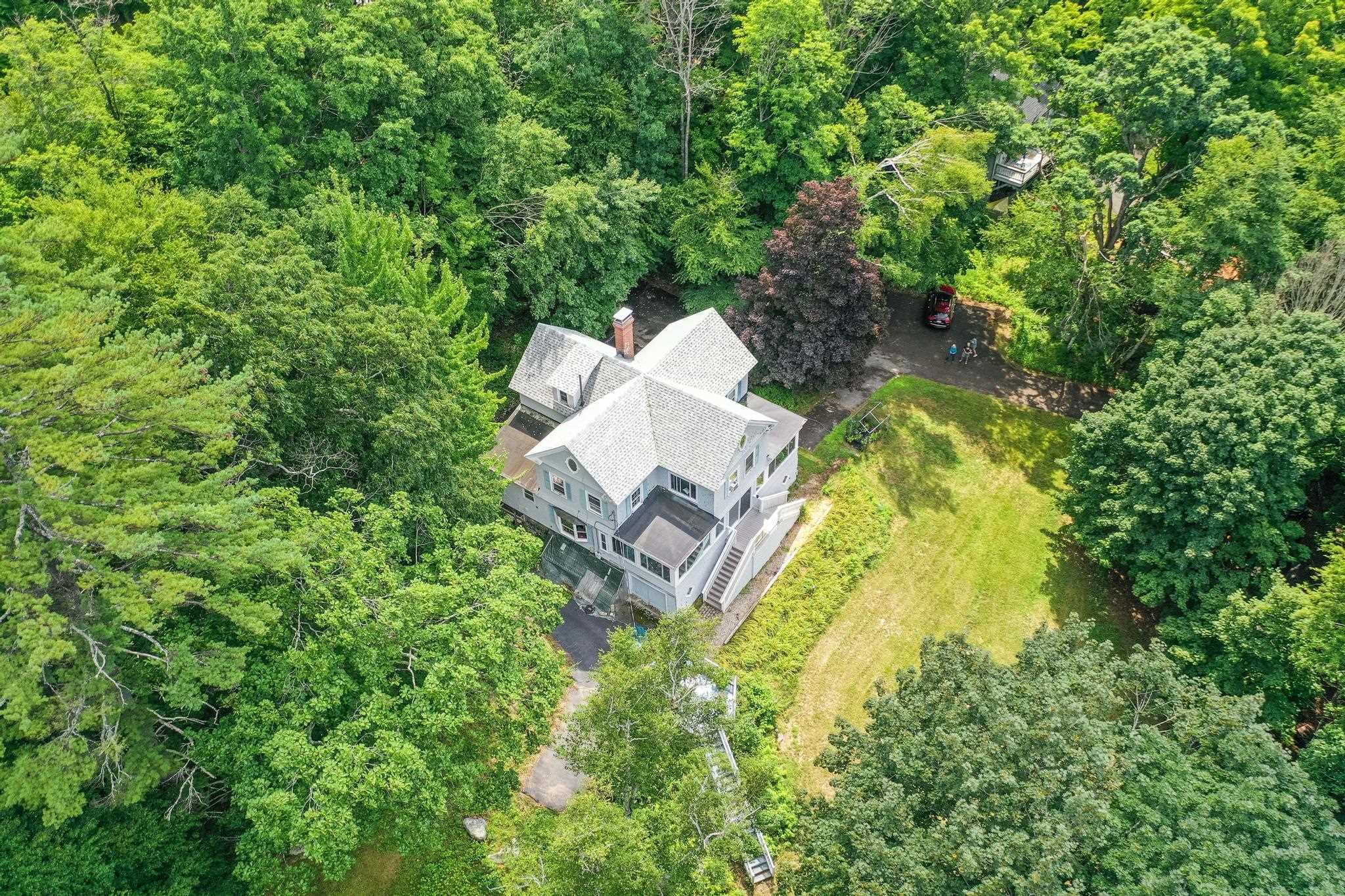 22 Courtyard Circle