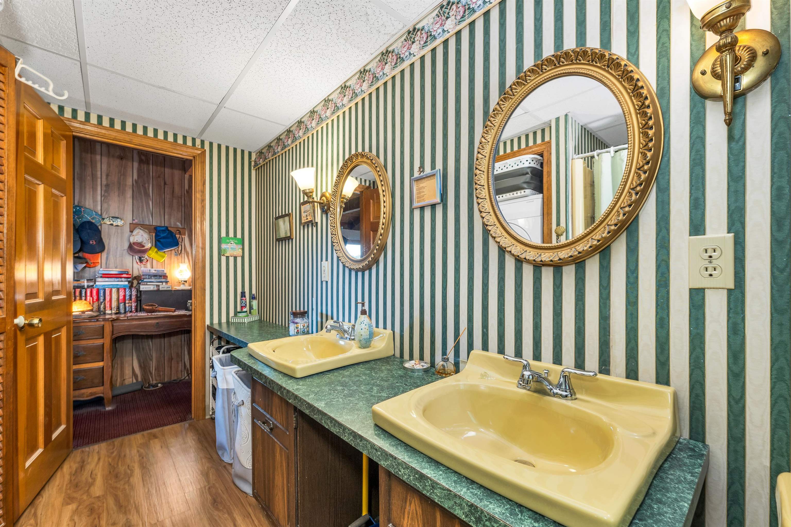 120 Big Barndoor Island