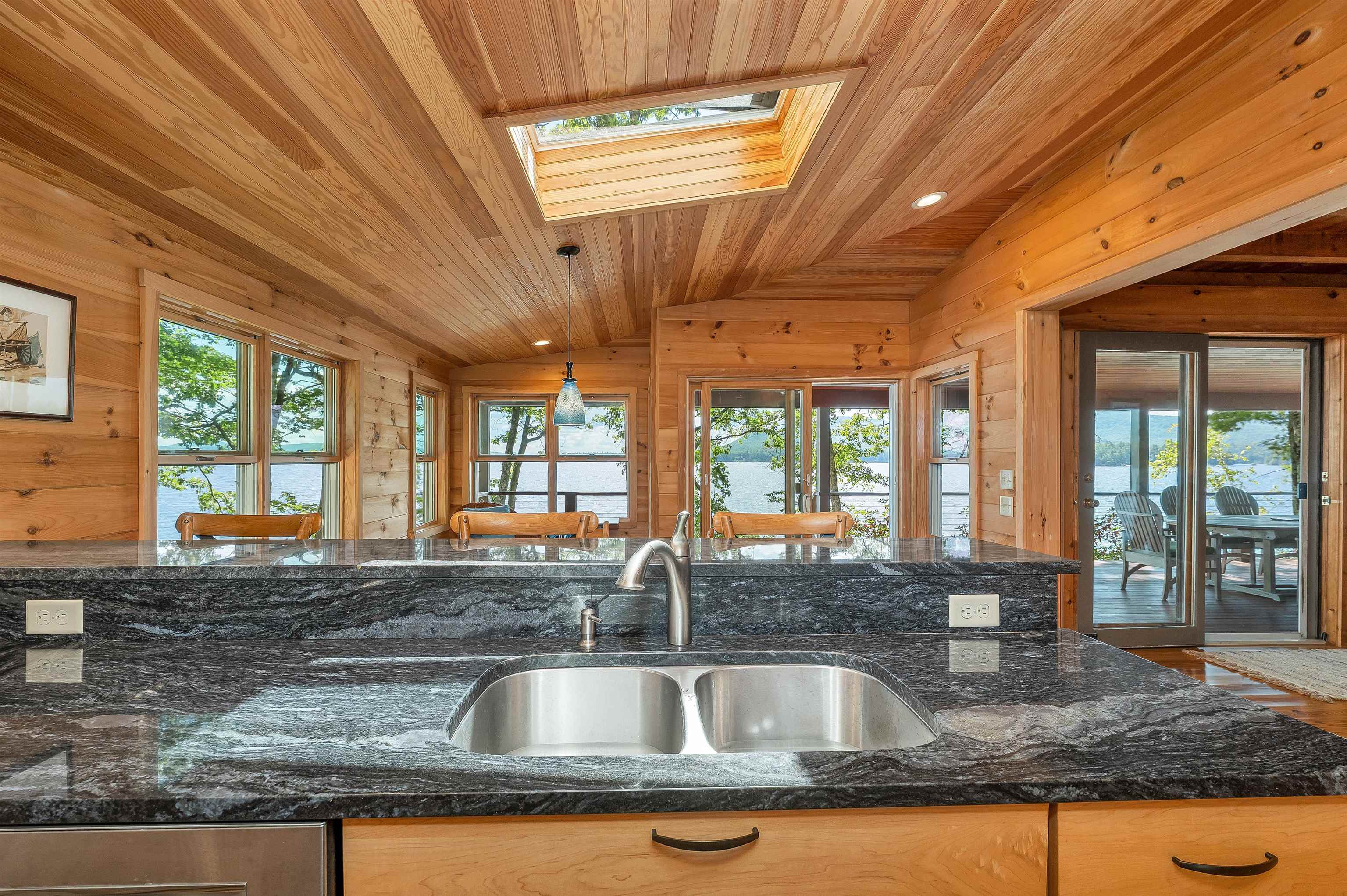 548 Rattlesnake Island