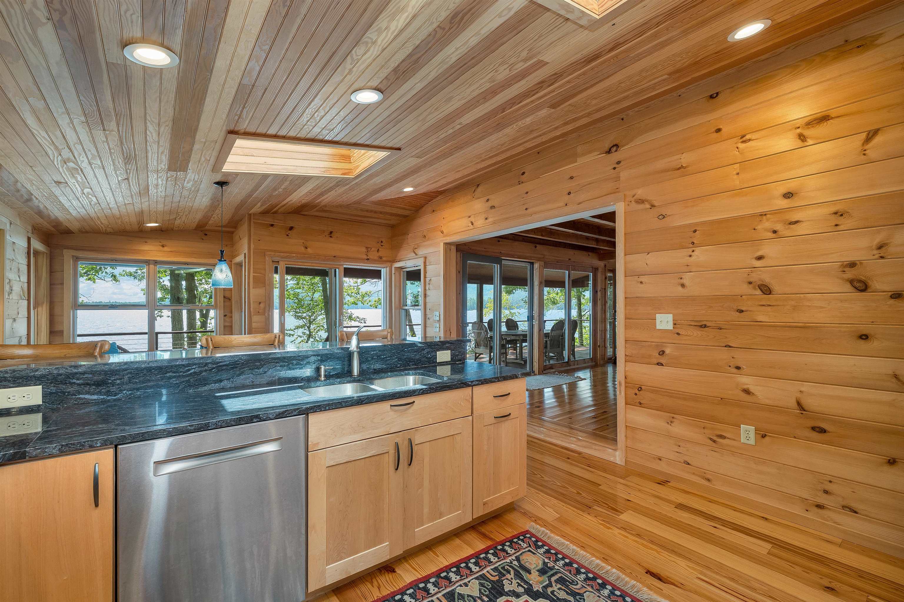 548 Rattlesnake Island
