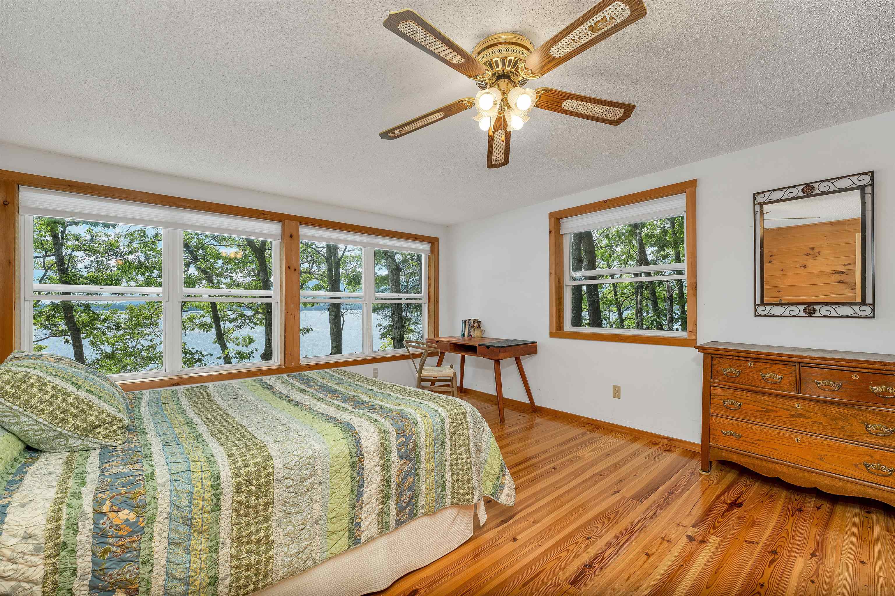 548 Rattlesnake Island