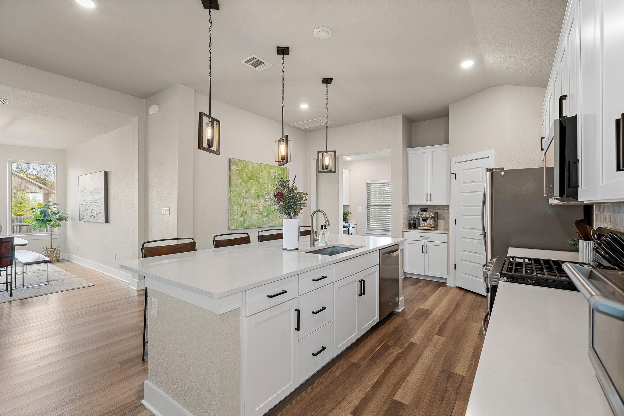 4001 Promontory Point TRL