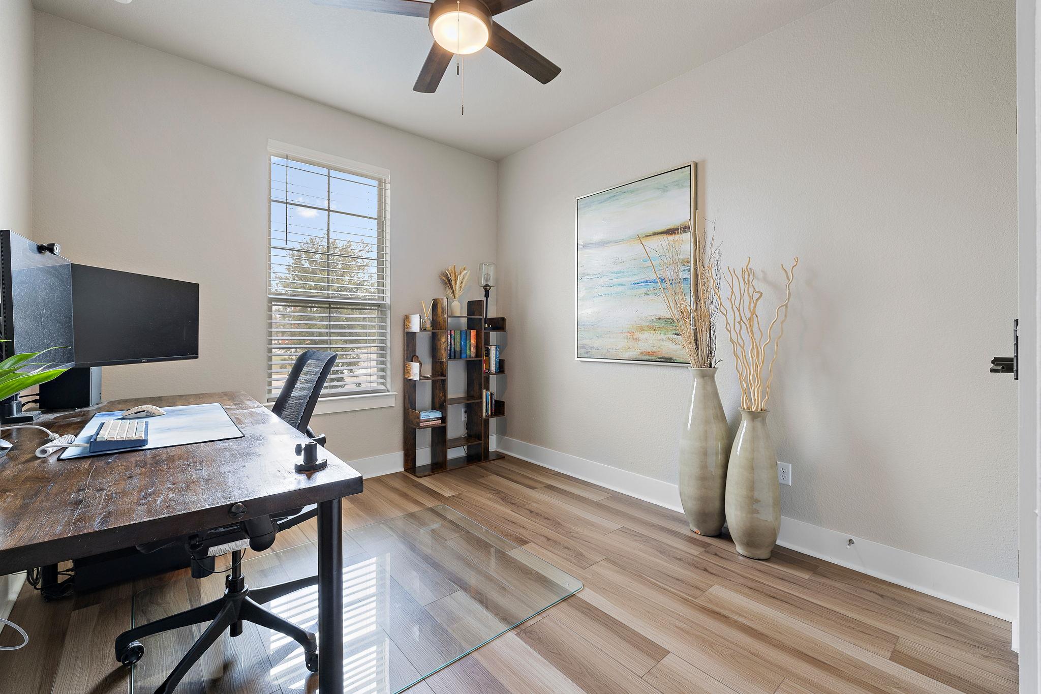 4001 Promontory Point TRL