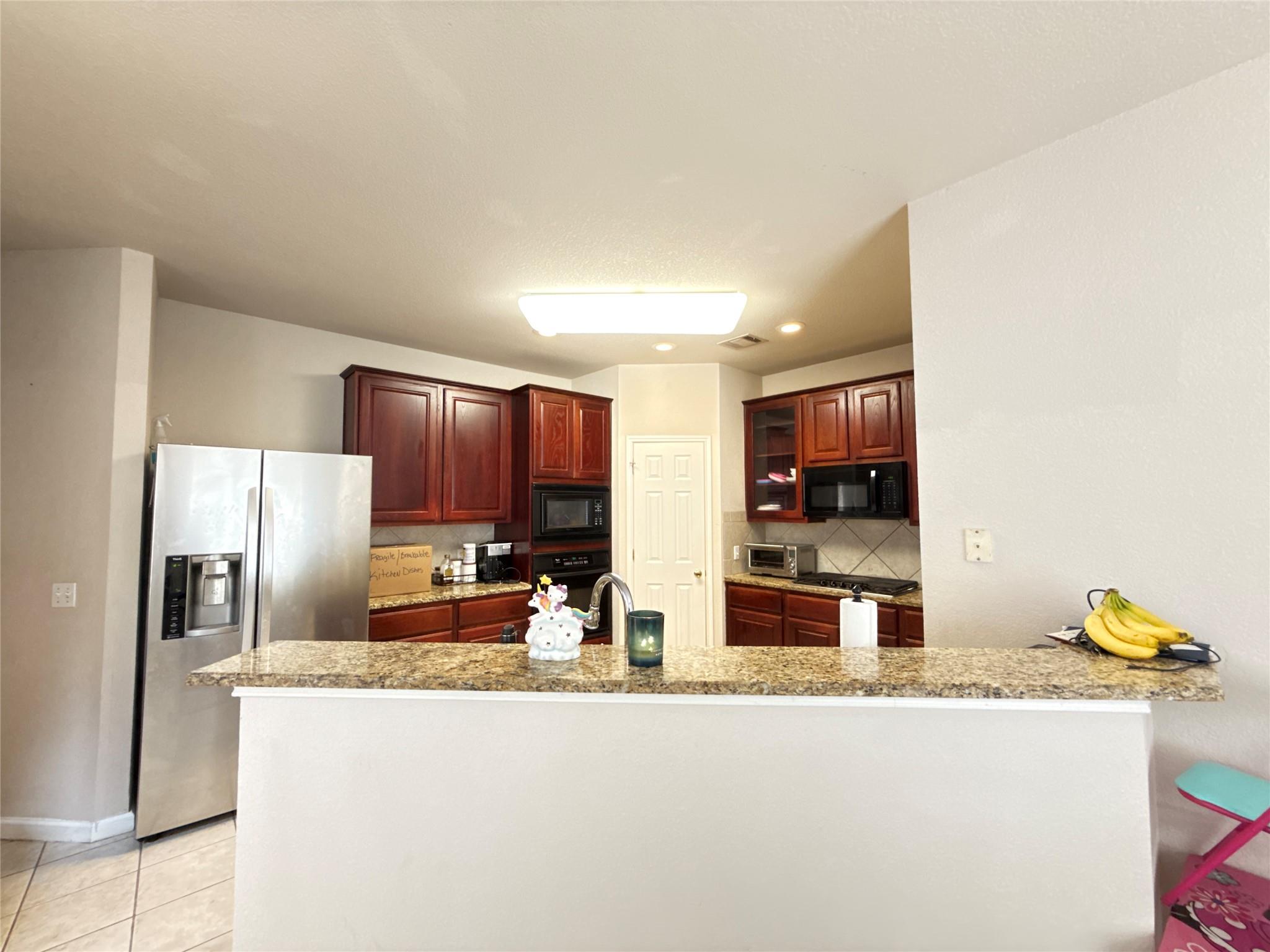 1003 Ambrose DR