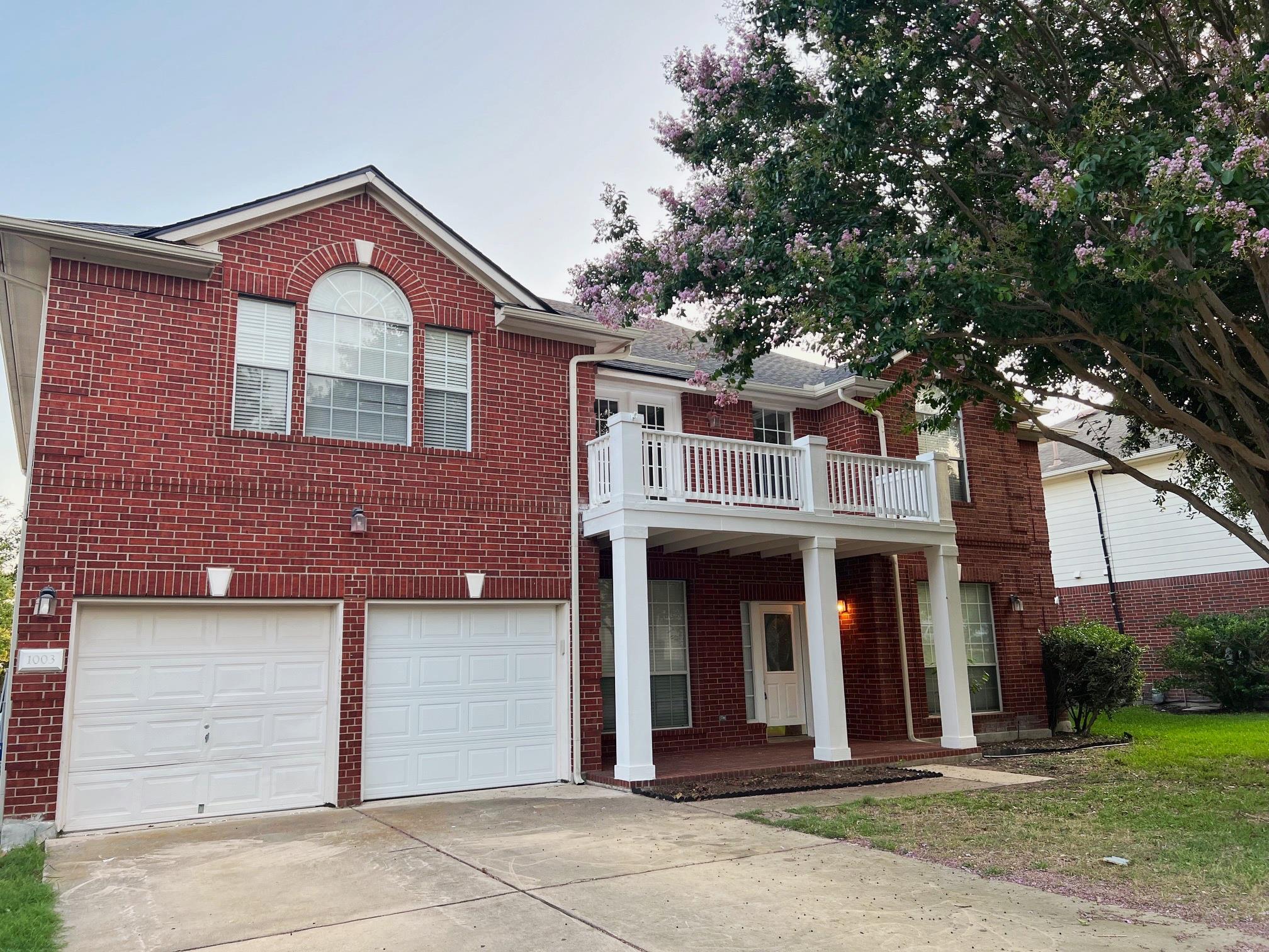 1003 Ambrose DR