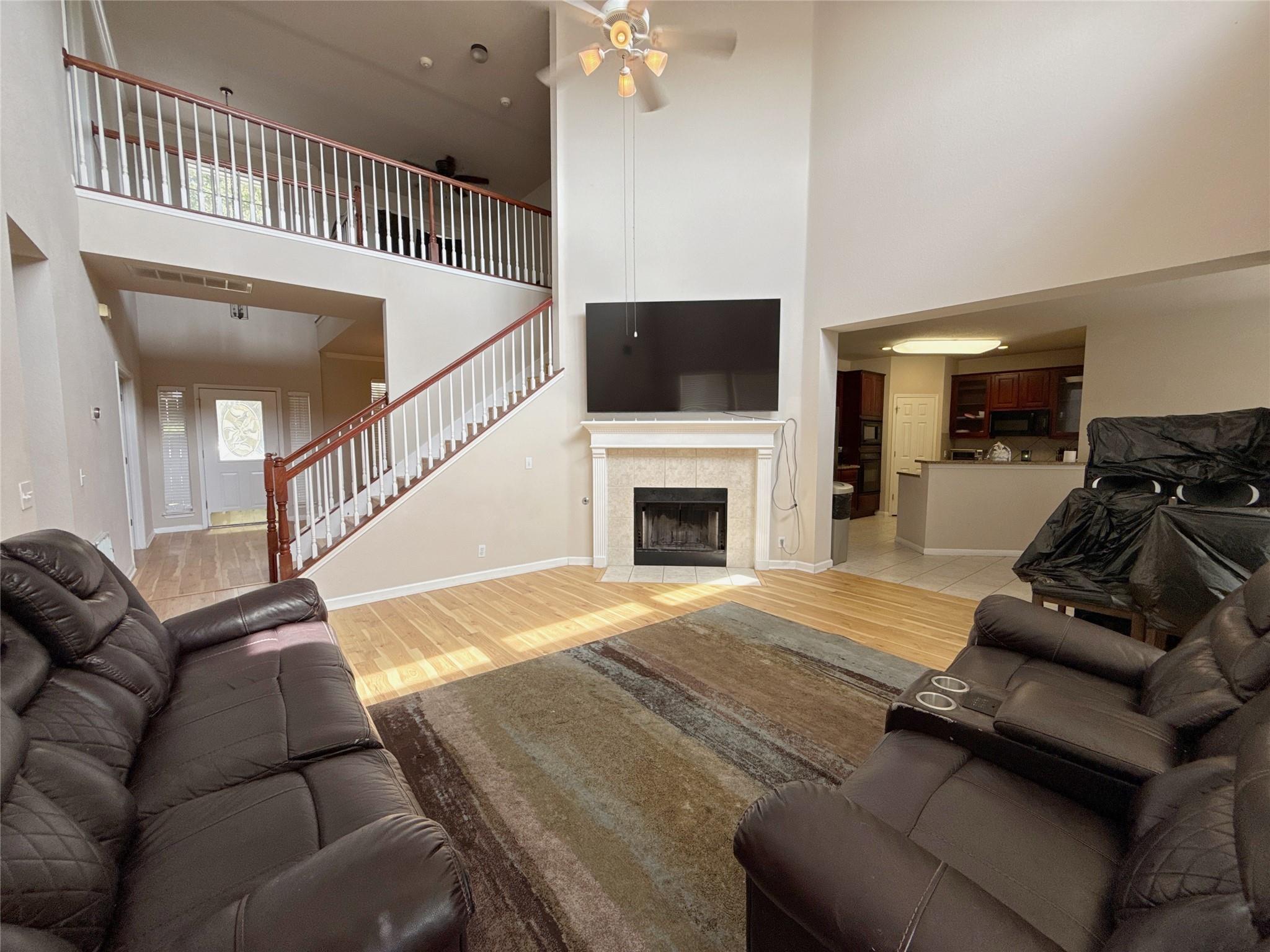 1003 Ambrose DR