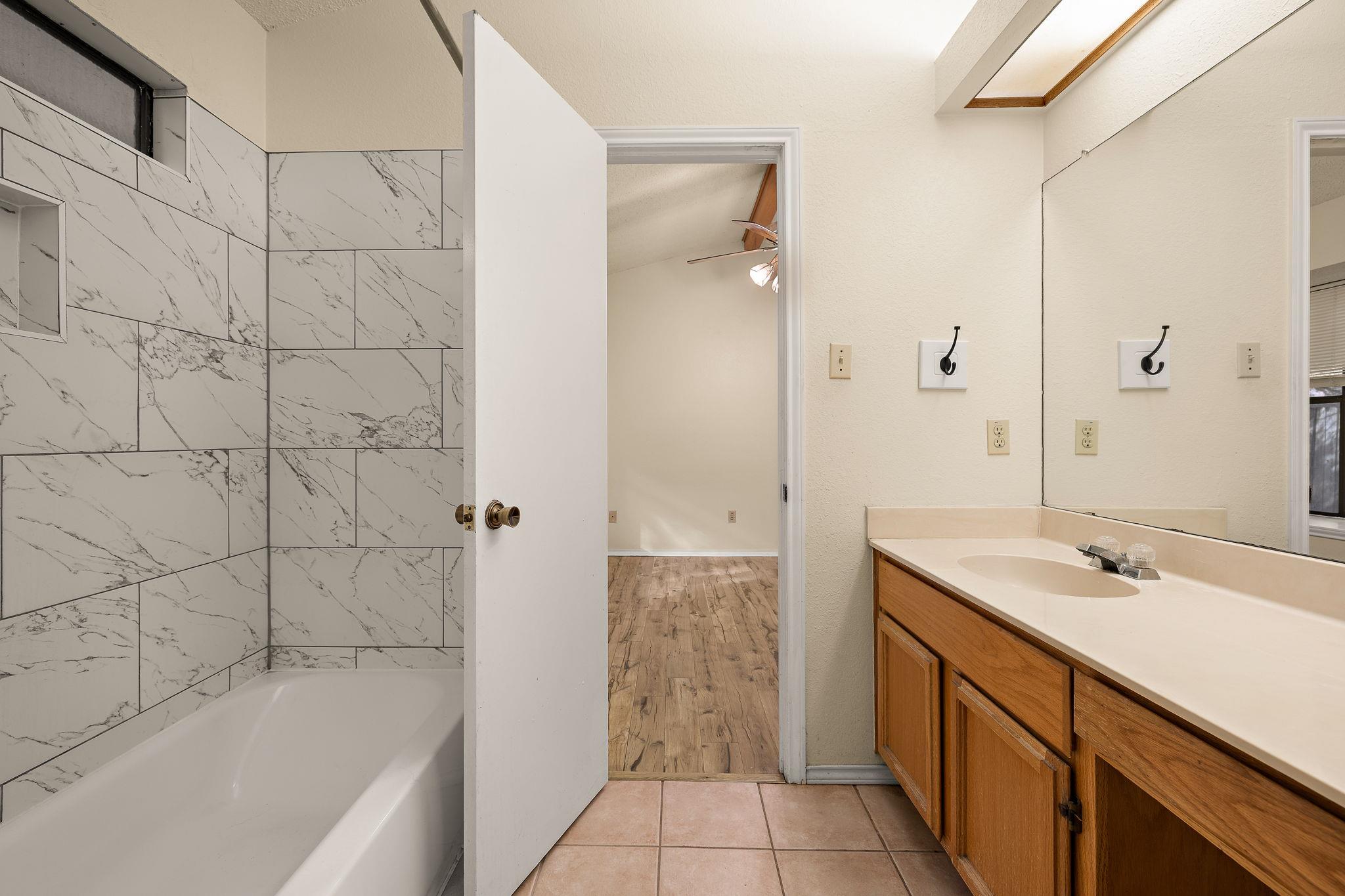 1604 Texas Oak WAY