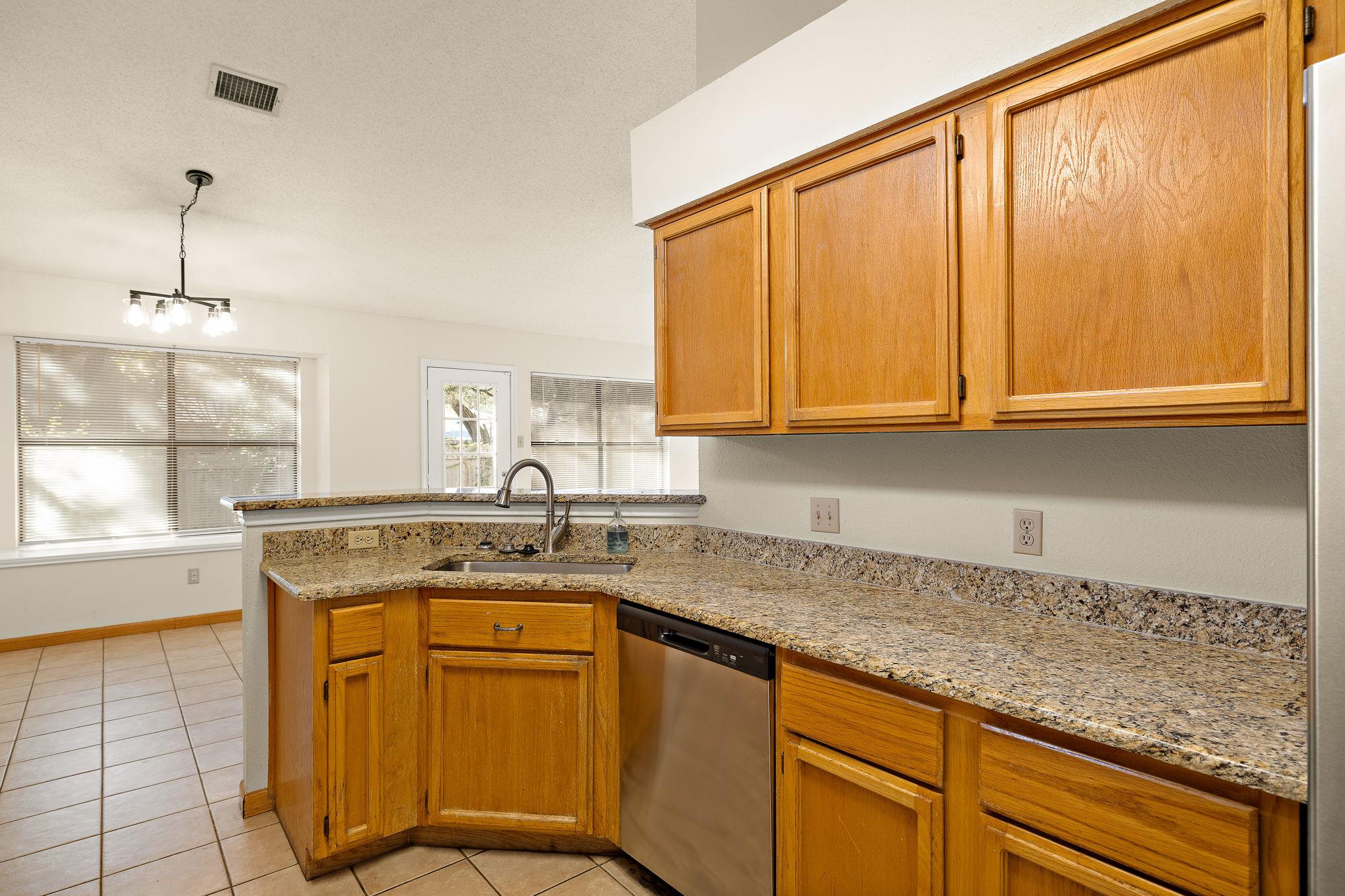 1604 Texas Oak WAY