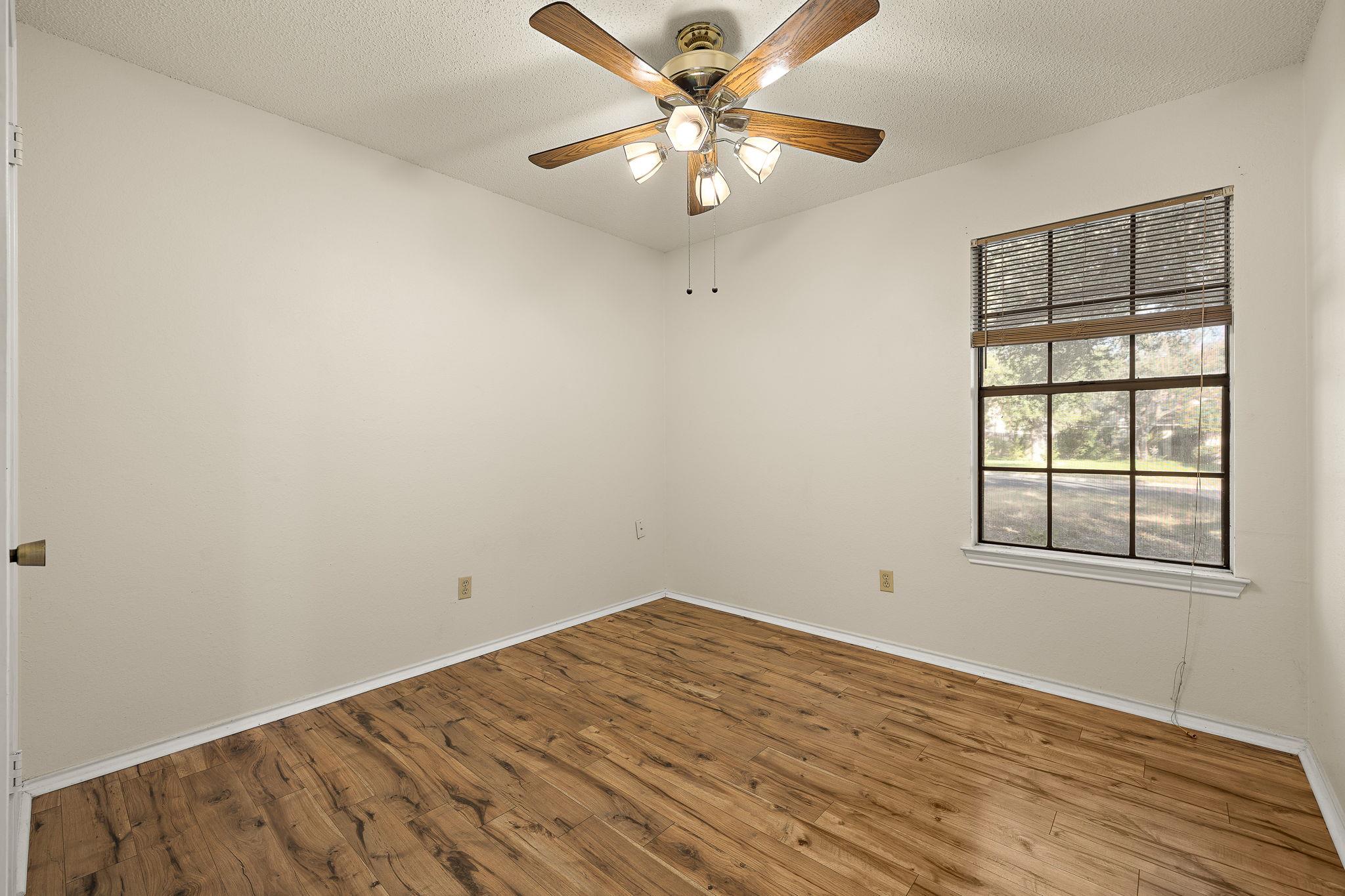 1604 Texas Oak WAY