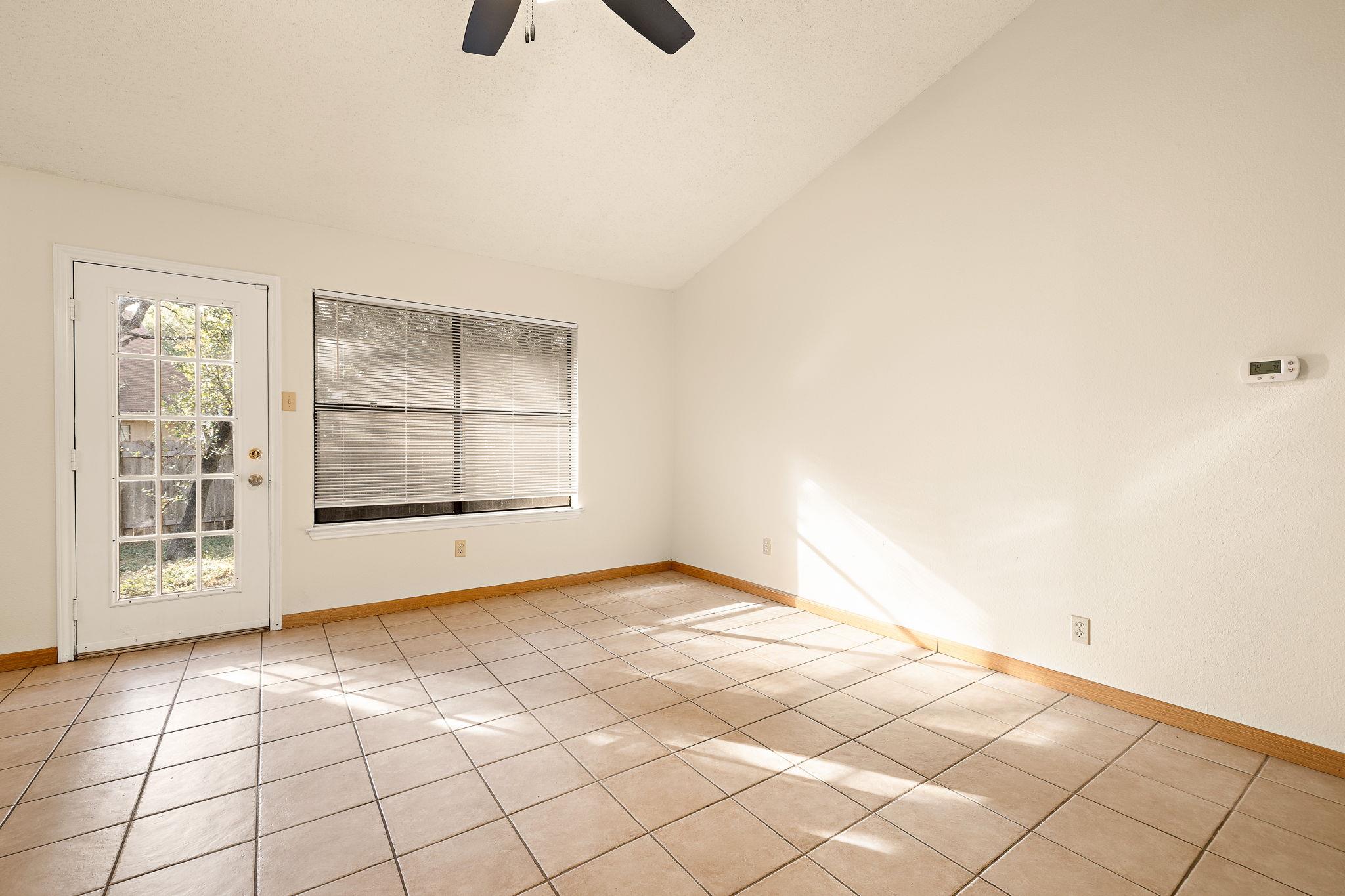1604 Texas Oak WAY