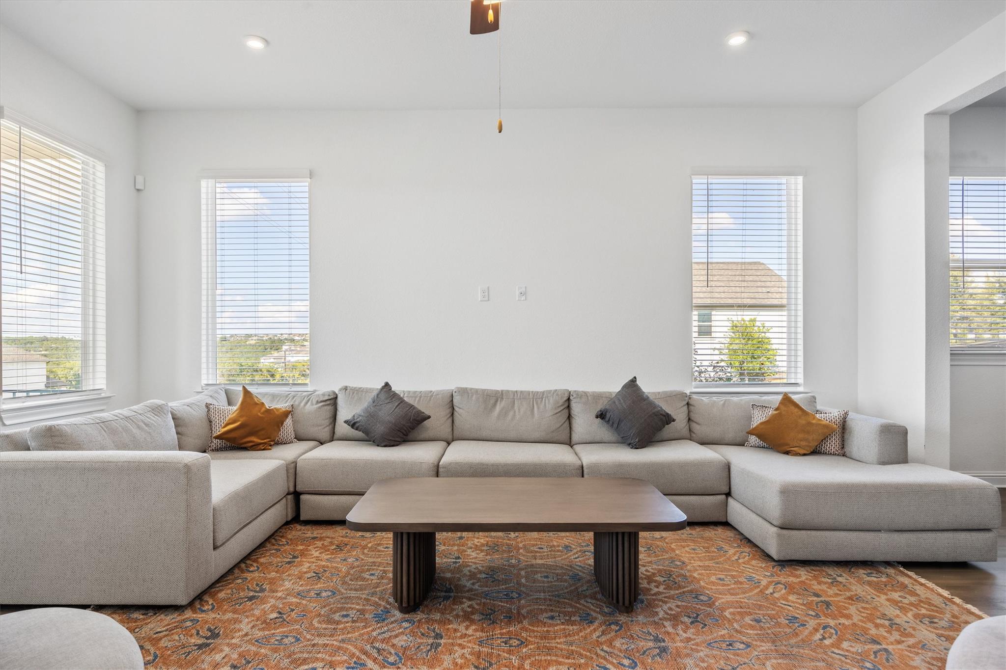 4505 Lucabella LN
