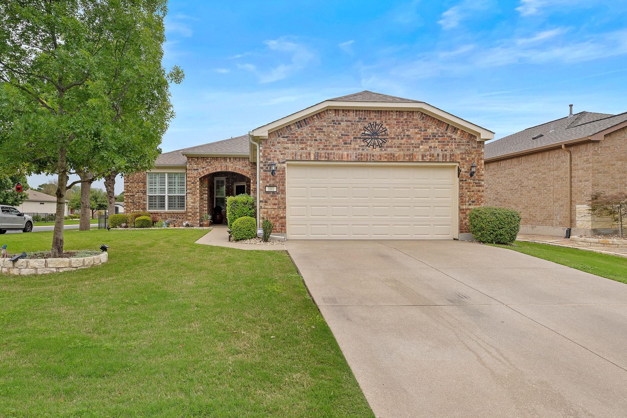 101 Copperas Creek CV