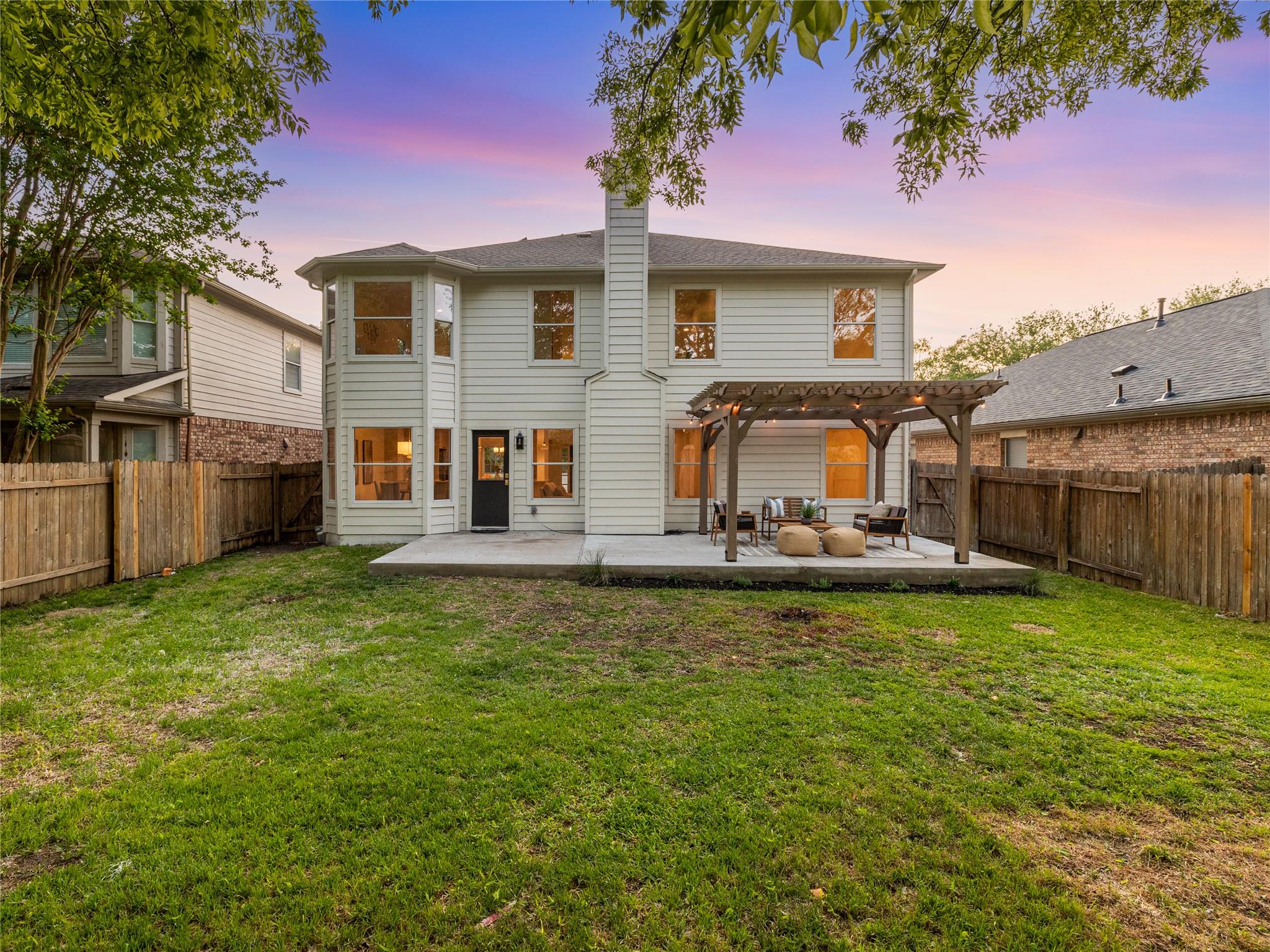 525 Golden Creek DR