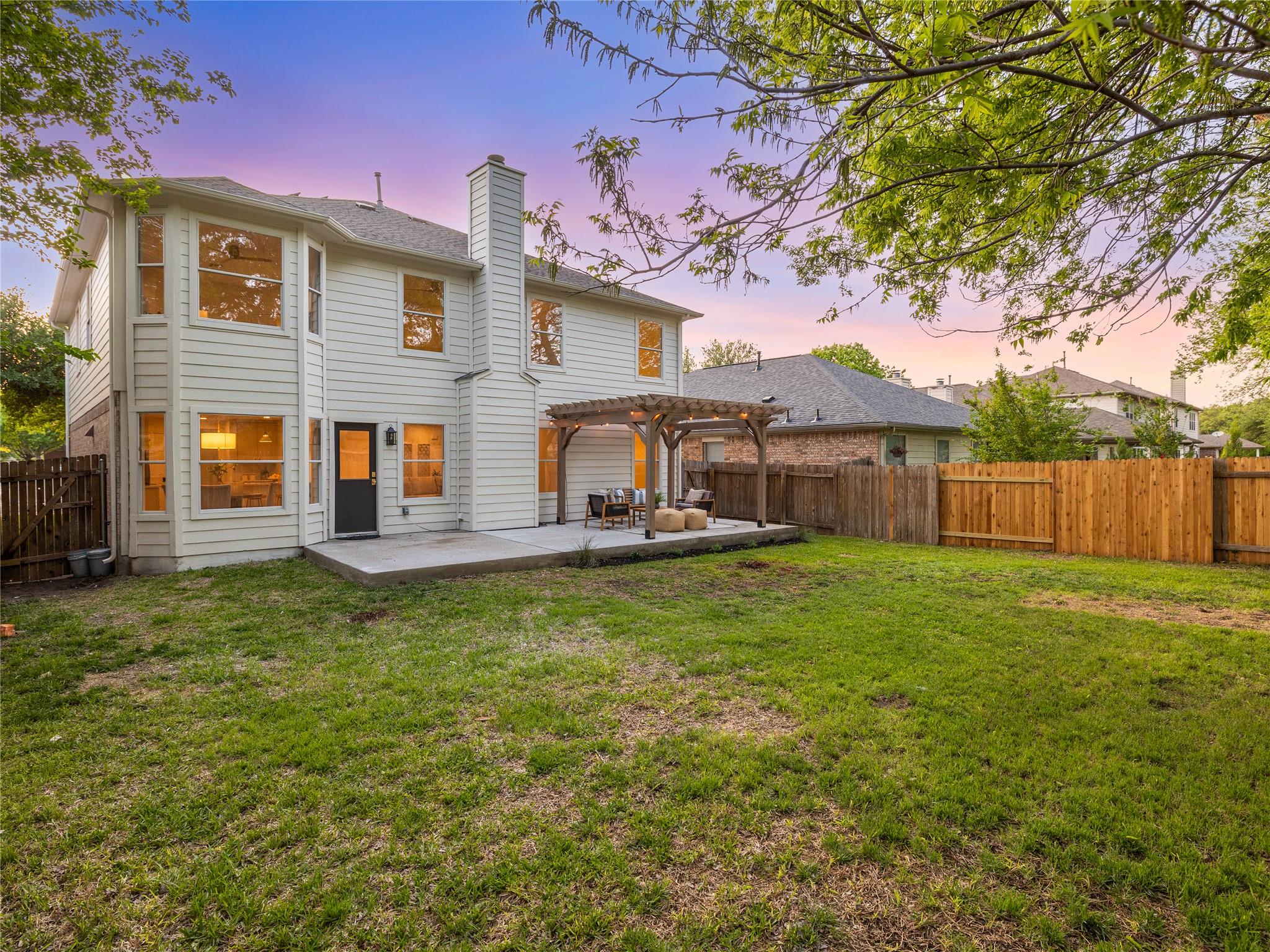 525 Golden Creek DR