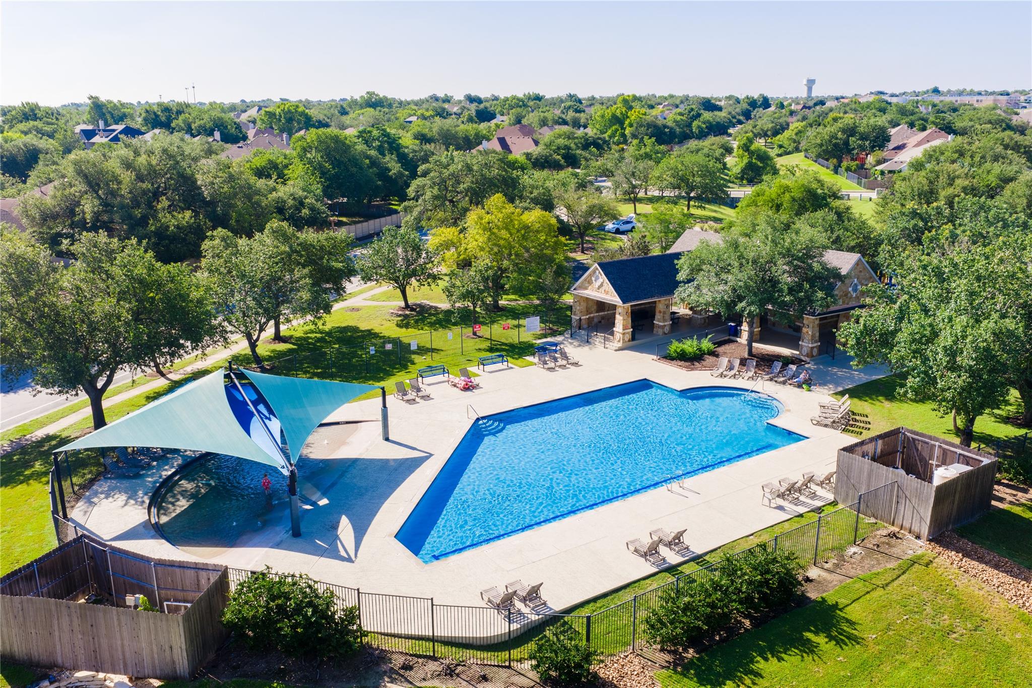 525 Golden Creek DR