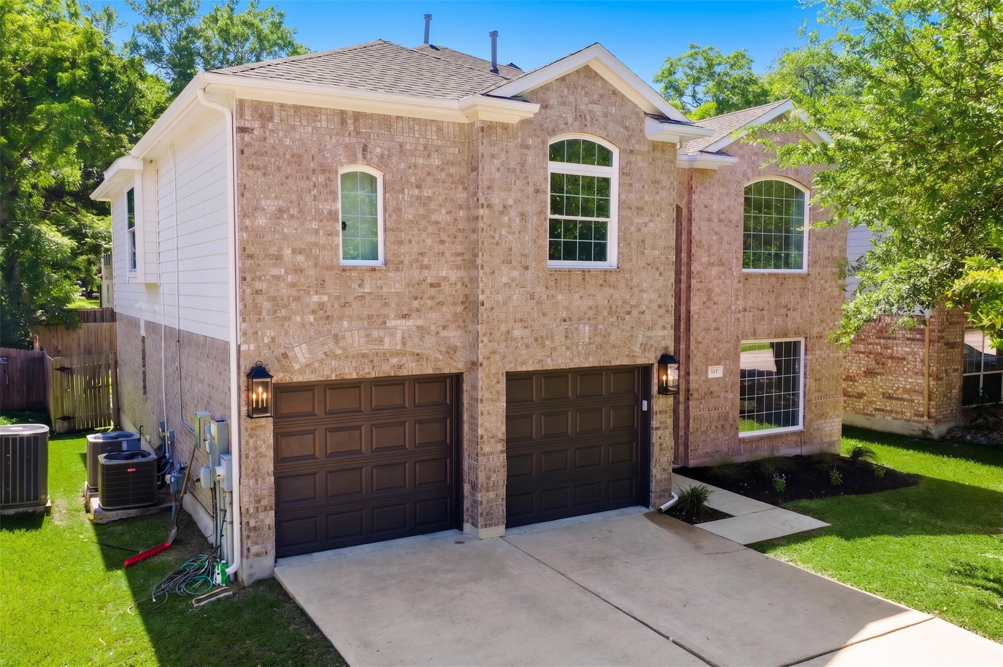 525 Golden Creek DR