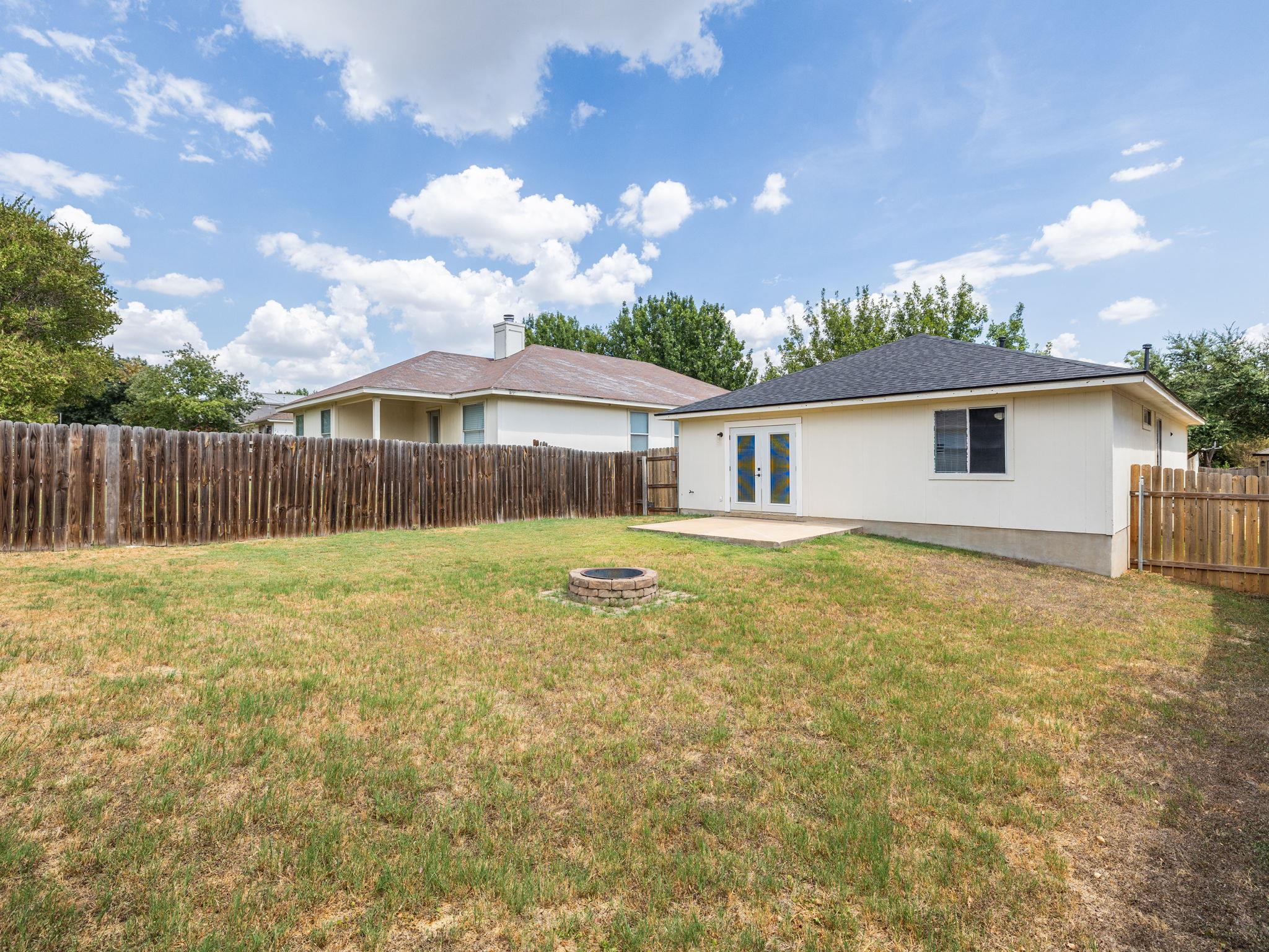 5220 Hutchinson DR