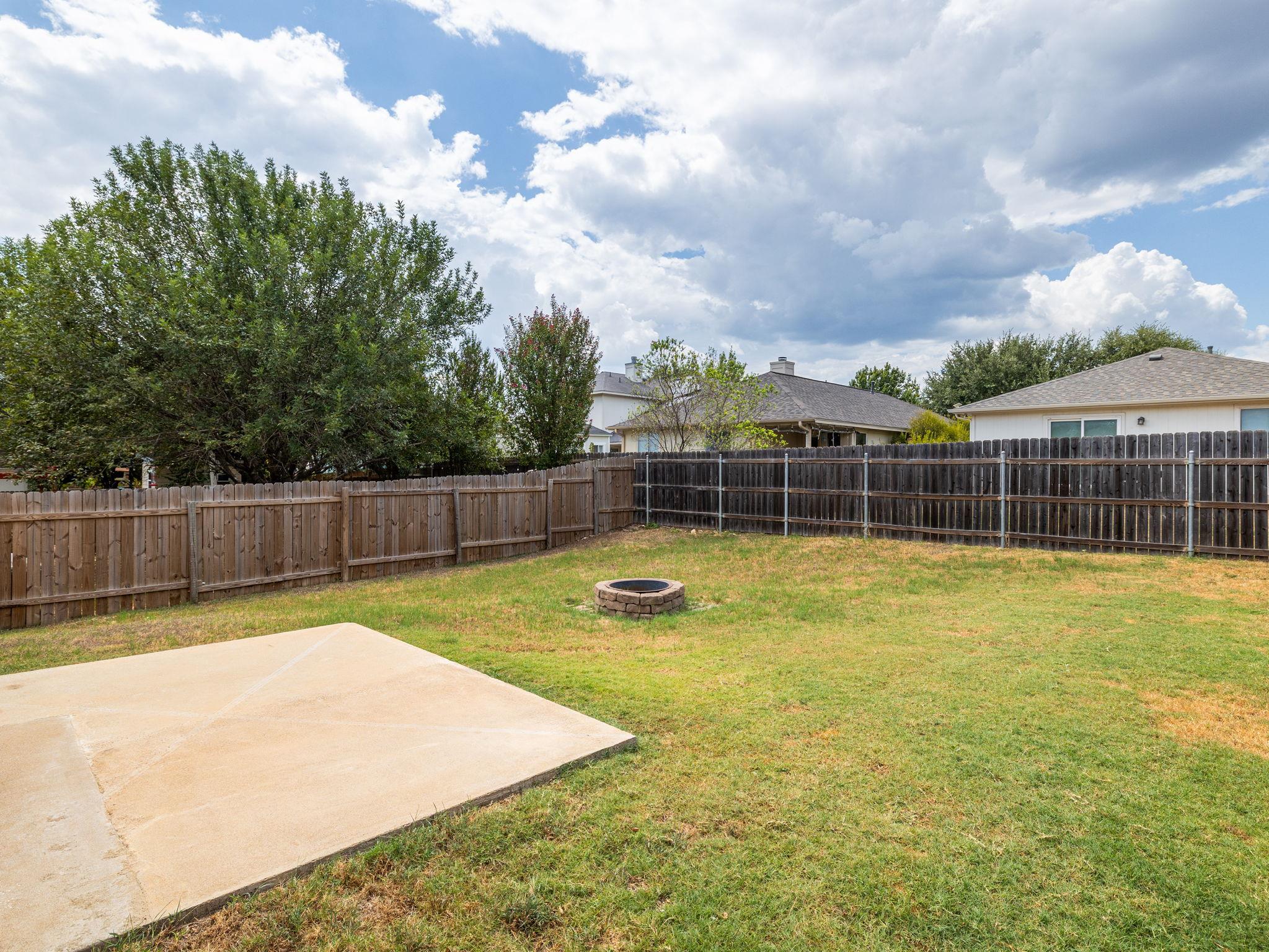 5220 Hutchinson DR