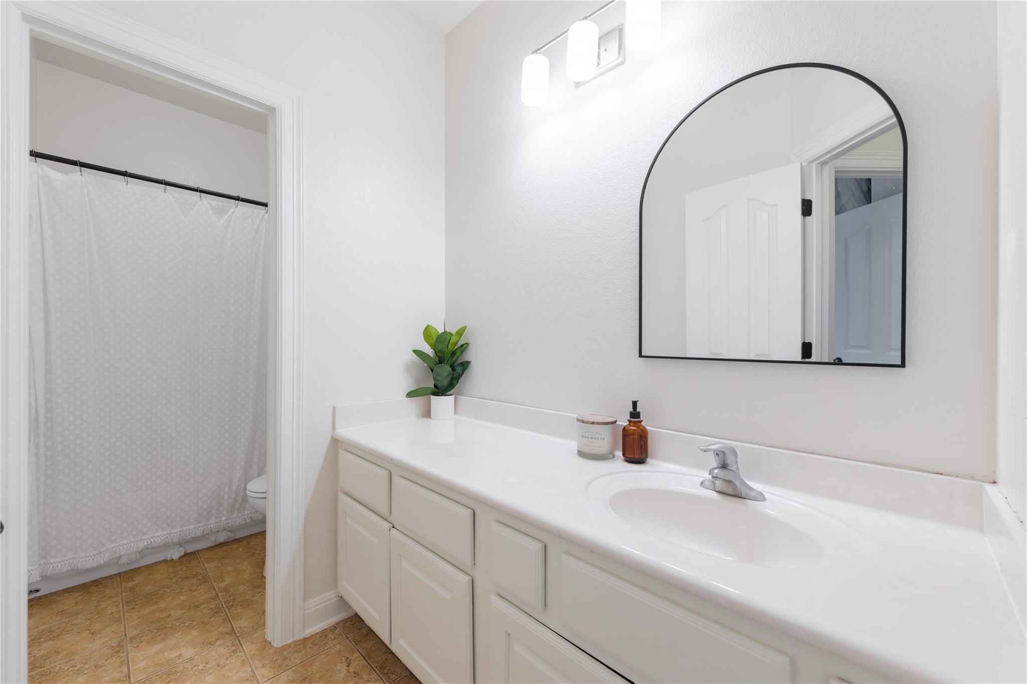 2709 Deep River CIR
