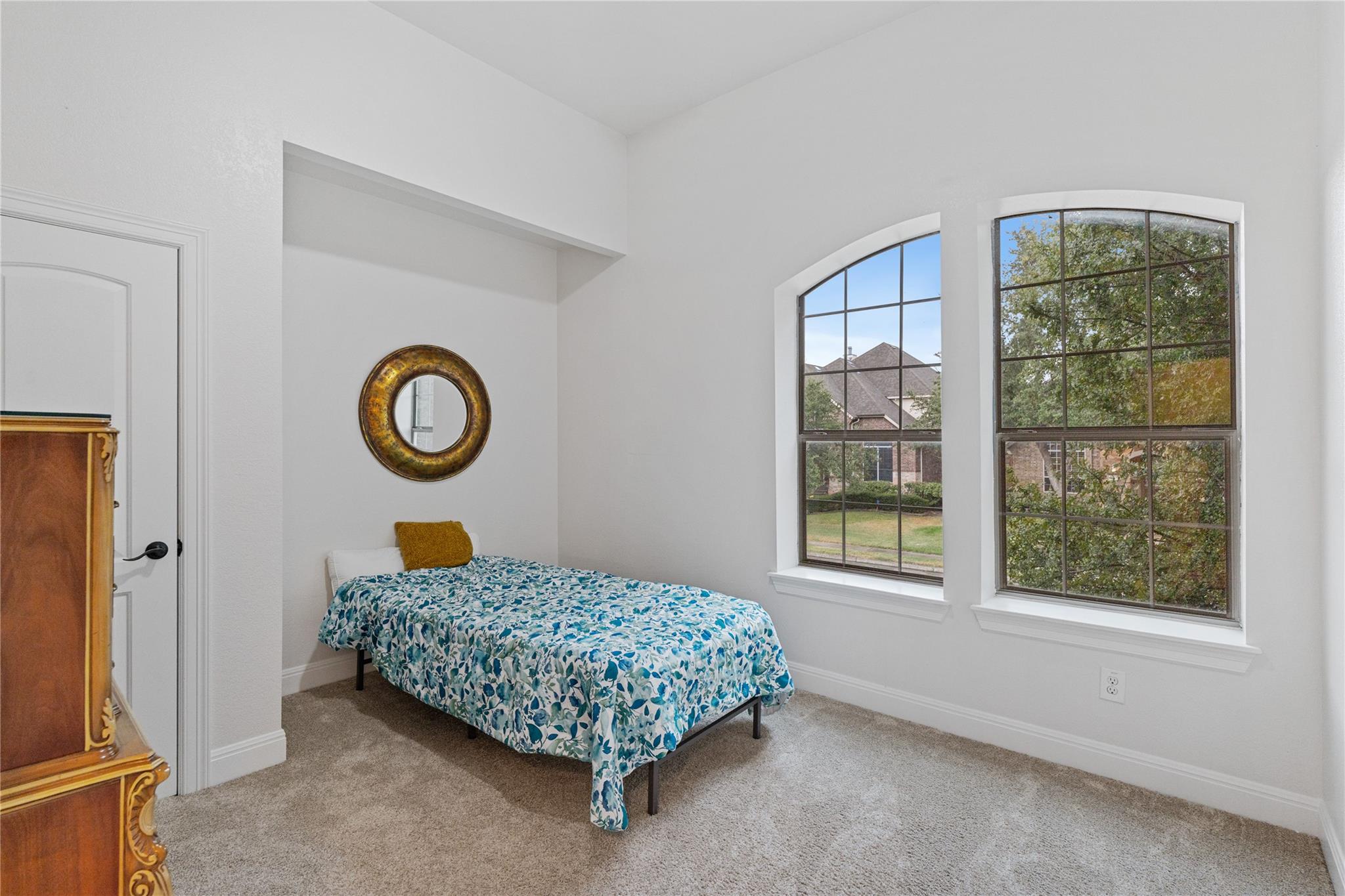 2709 Deep River CIR