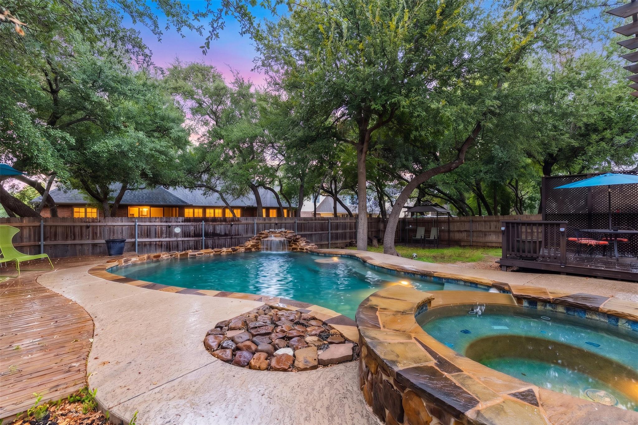 2709 Deep River CIR