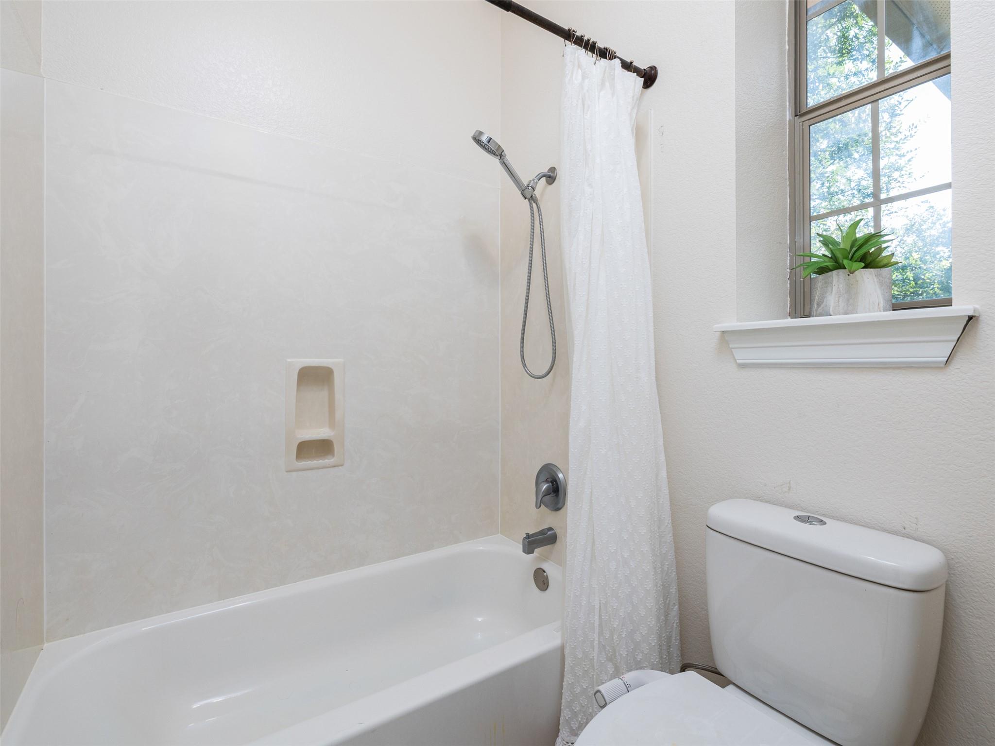 2709 Deep River CIR