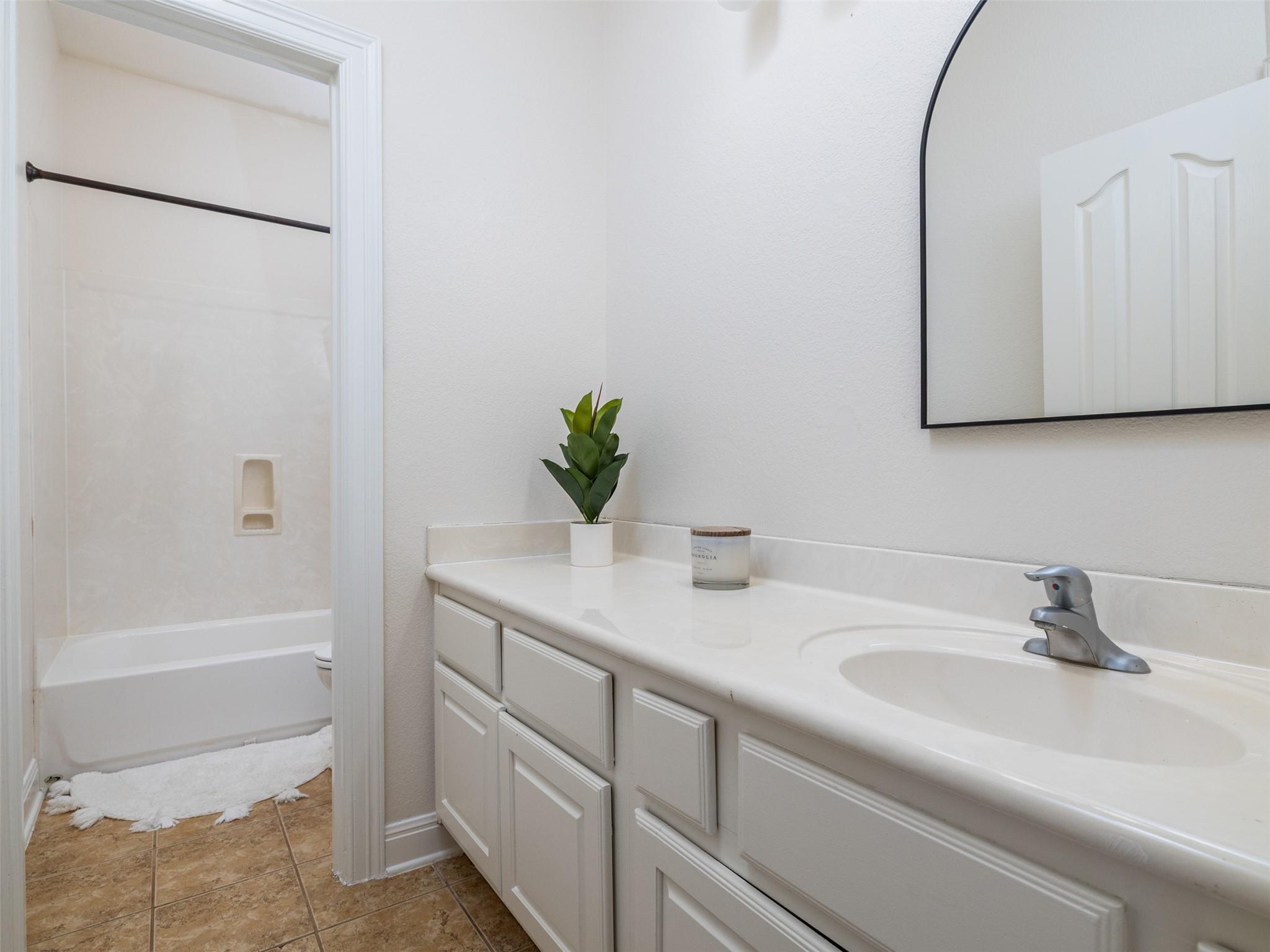 2709 Deep River CIR