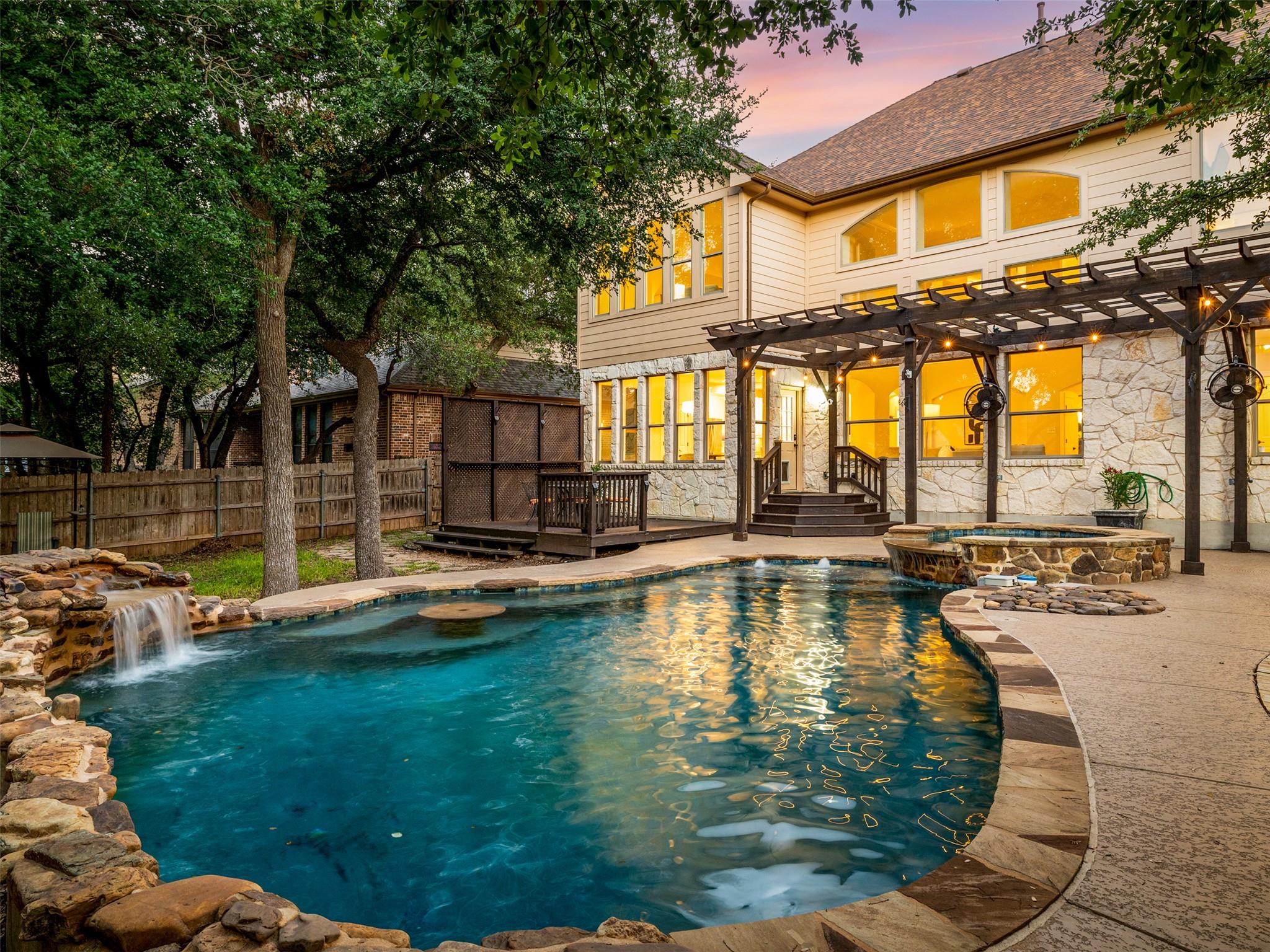 2709 Deep River CIR